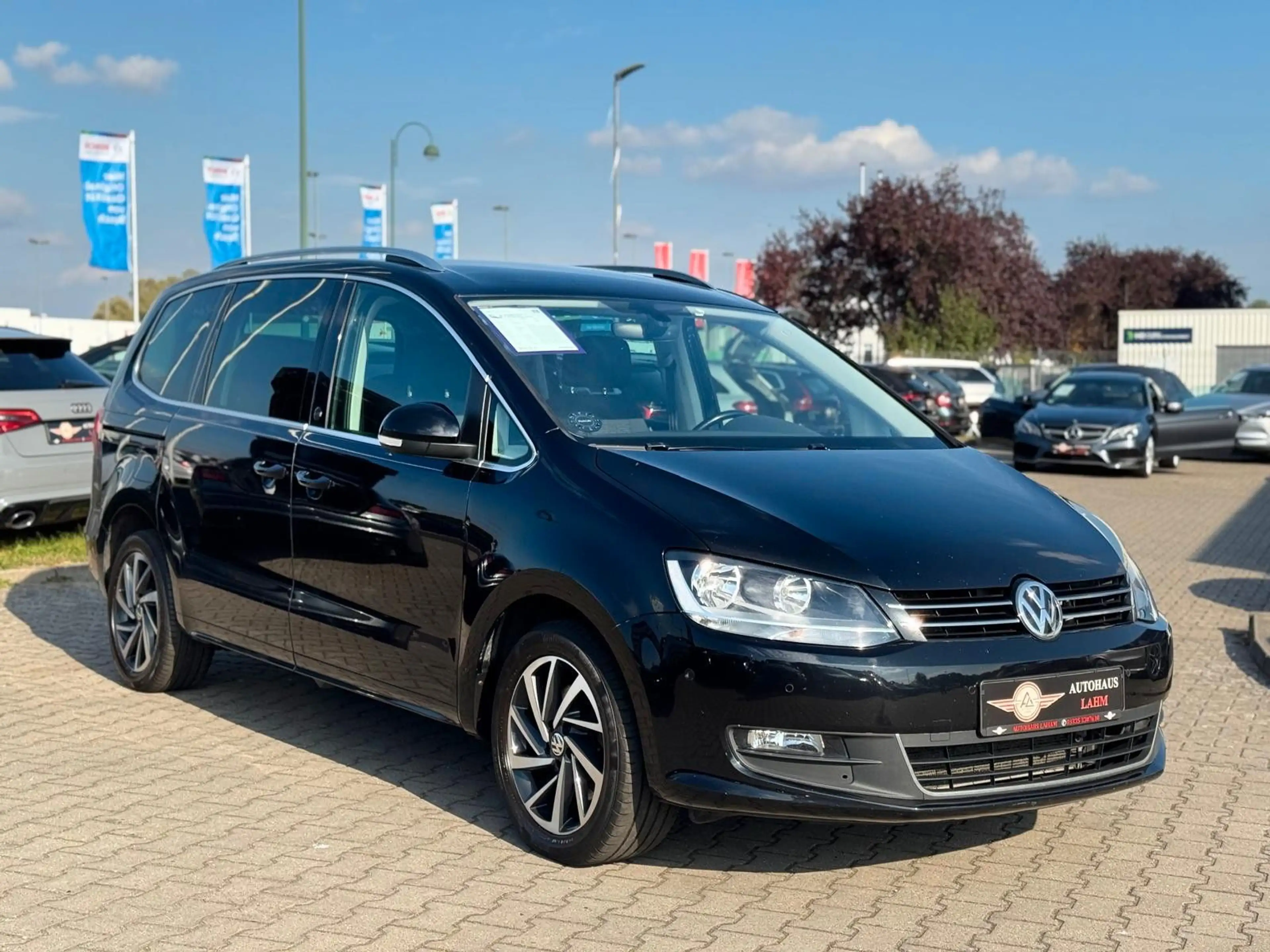 Volkswagen Sharan 2.0 TDI"DSG"Sound"7 SITZE"AHK"NAVI"KAMERA — photo 3