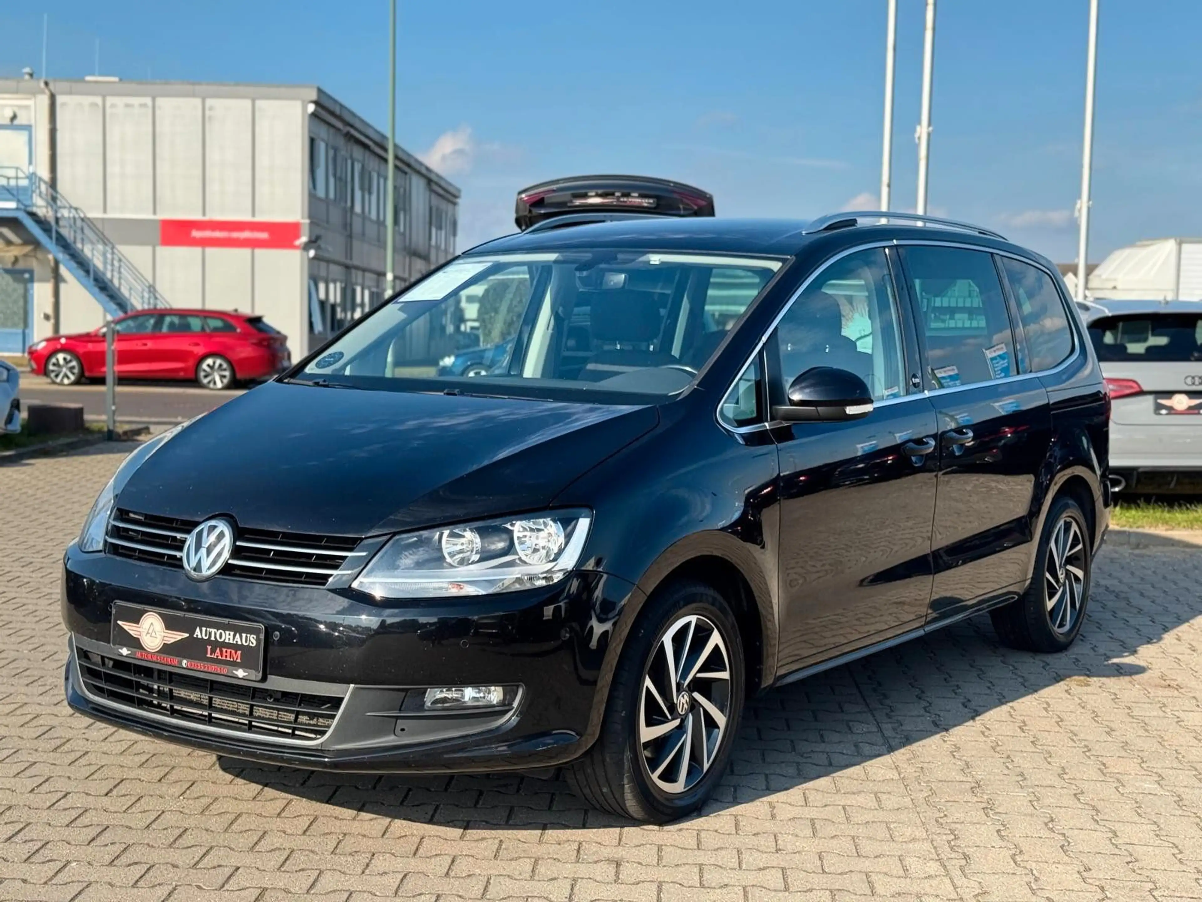 Volkswagen Sharan 2.0 TDI"DSG"Sound"7 SITZE"AHK"NAVI"KAMERA — photo 2