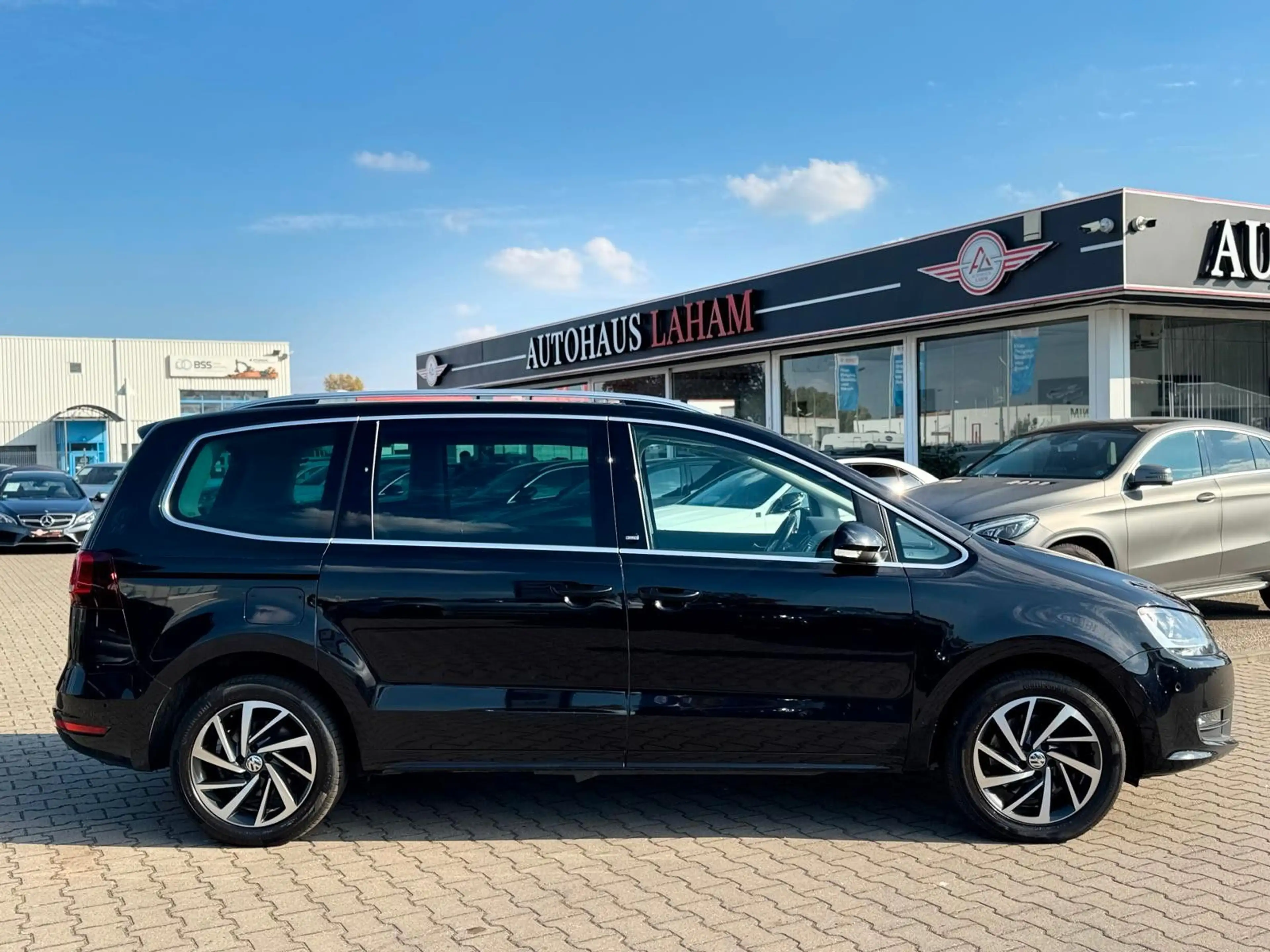 Volkswagen Sharan 2.0 TDI"DSG"Sound"7 SITZE"AHK"NAVI"KAMERA — photo 9