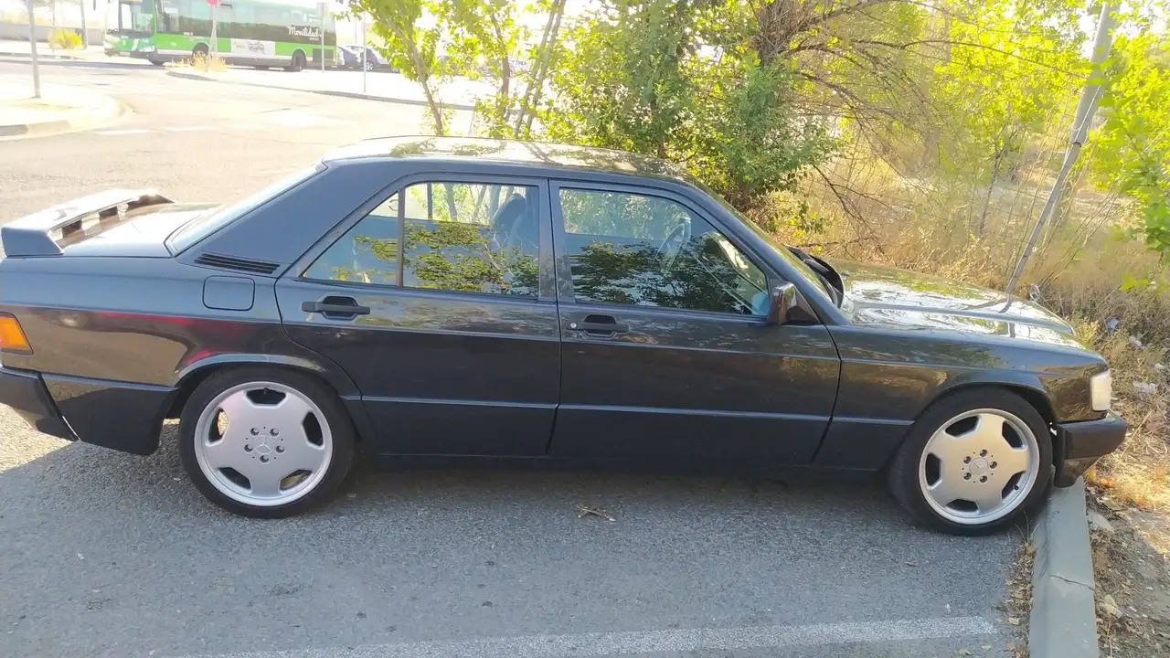 Mercedes-Benz 190E 2.0i, foto 7