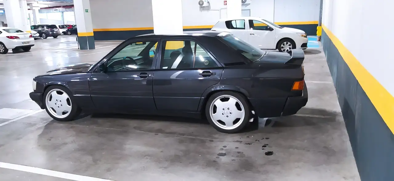 Mercedes-Benz 190E 2.0i, foto 2
