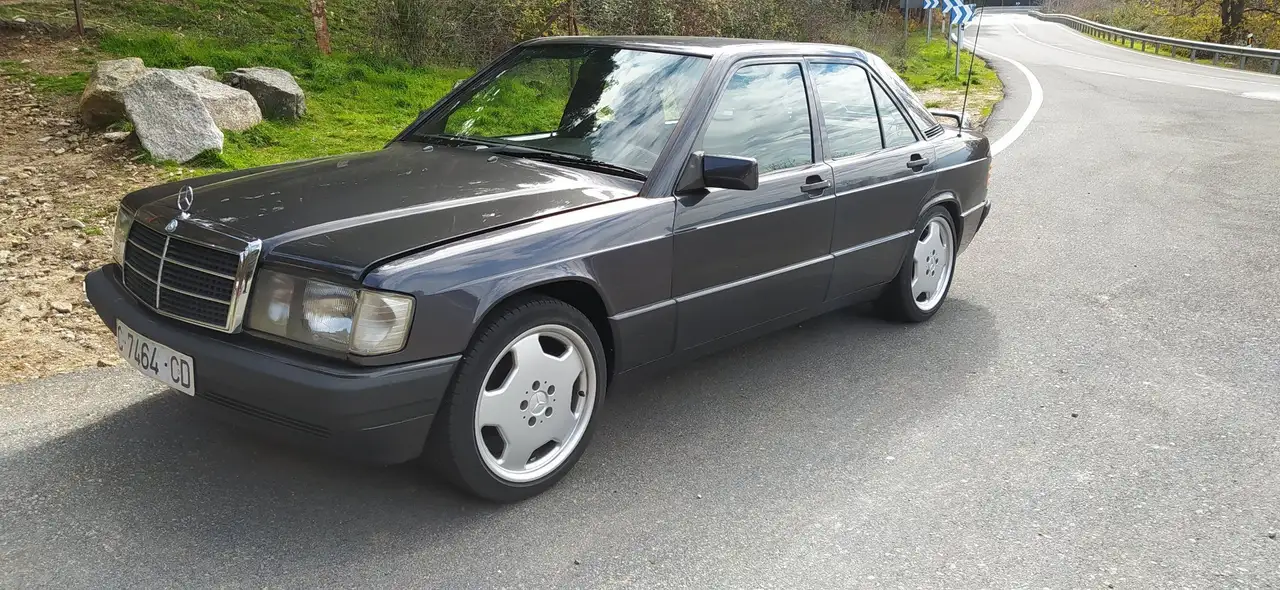 Mercedes-Benz 190E 2.0i, foto 11