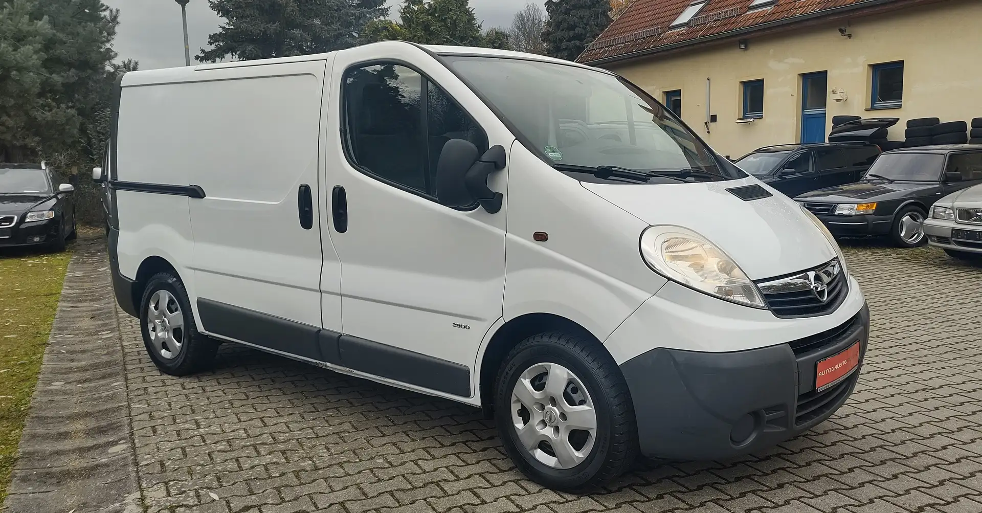 Opel Vivaro 2.0 CDTI  AHK  Mwst.ausweisbar  TÜV Blanc - 2