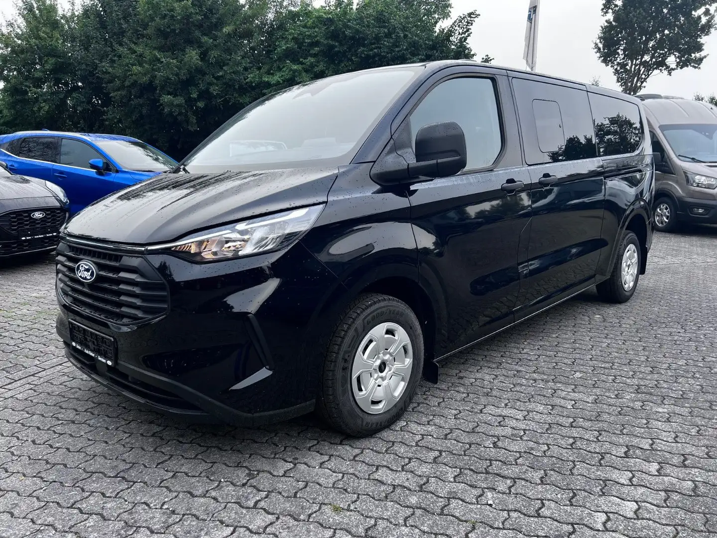 Ford Transit Custom Kombi 320 L2 Trend Autom. Allrad Schwarz - 1