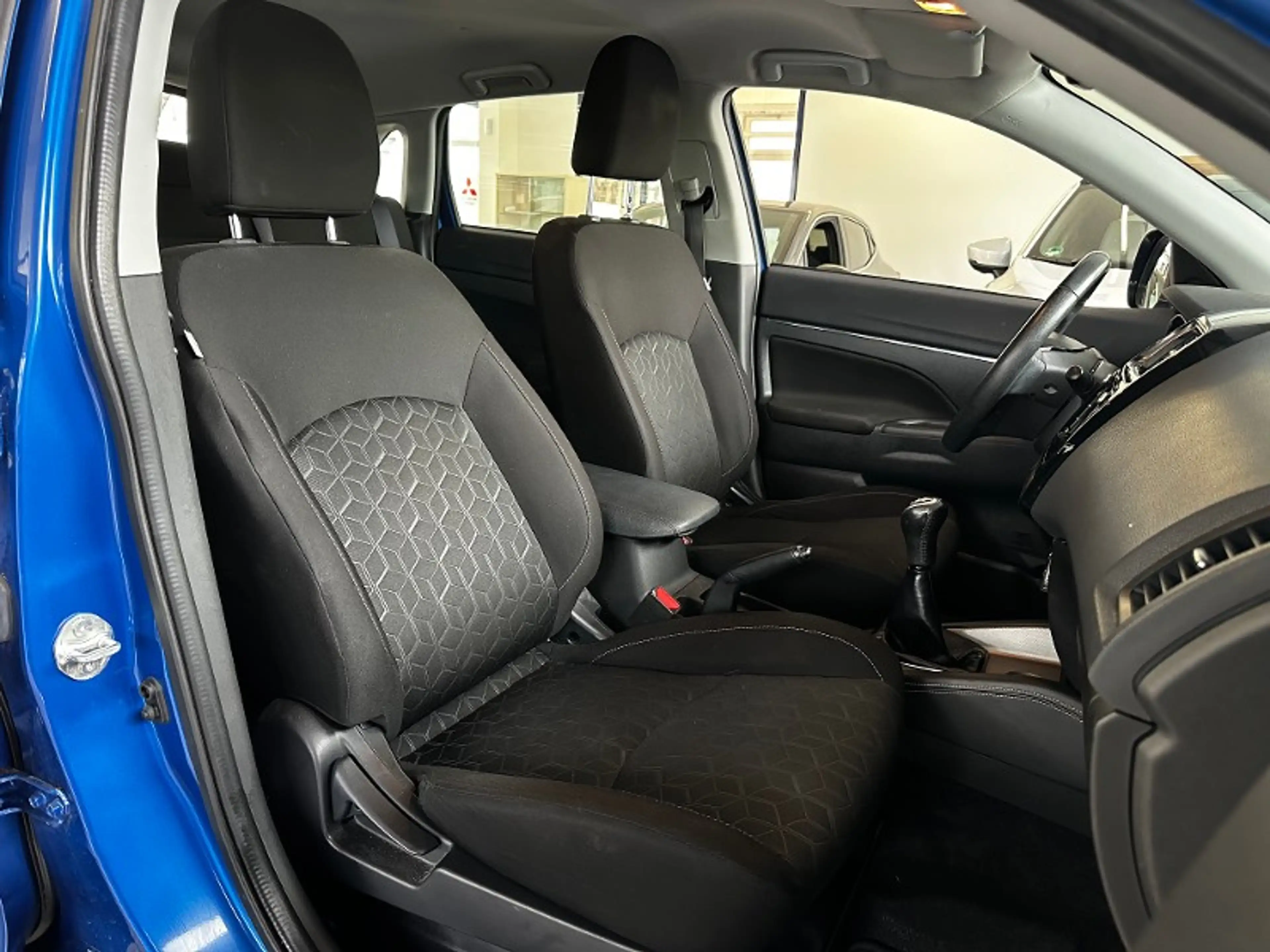 Mitsubishi ASX Intro Edition 2.0 MIVEC ClearTec 2WD 5-Gang — photo 15