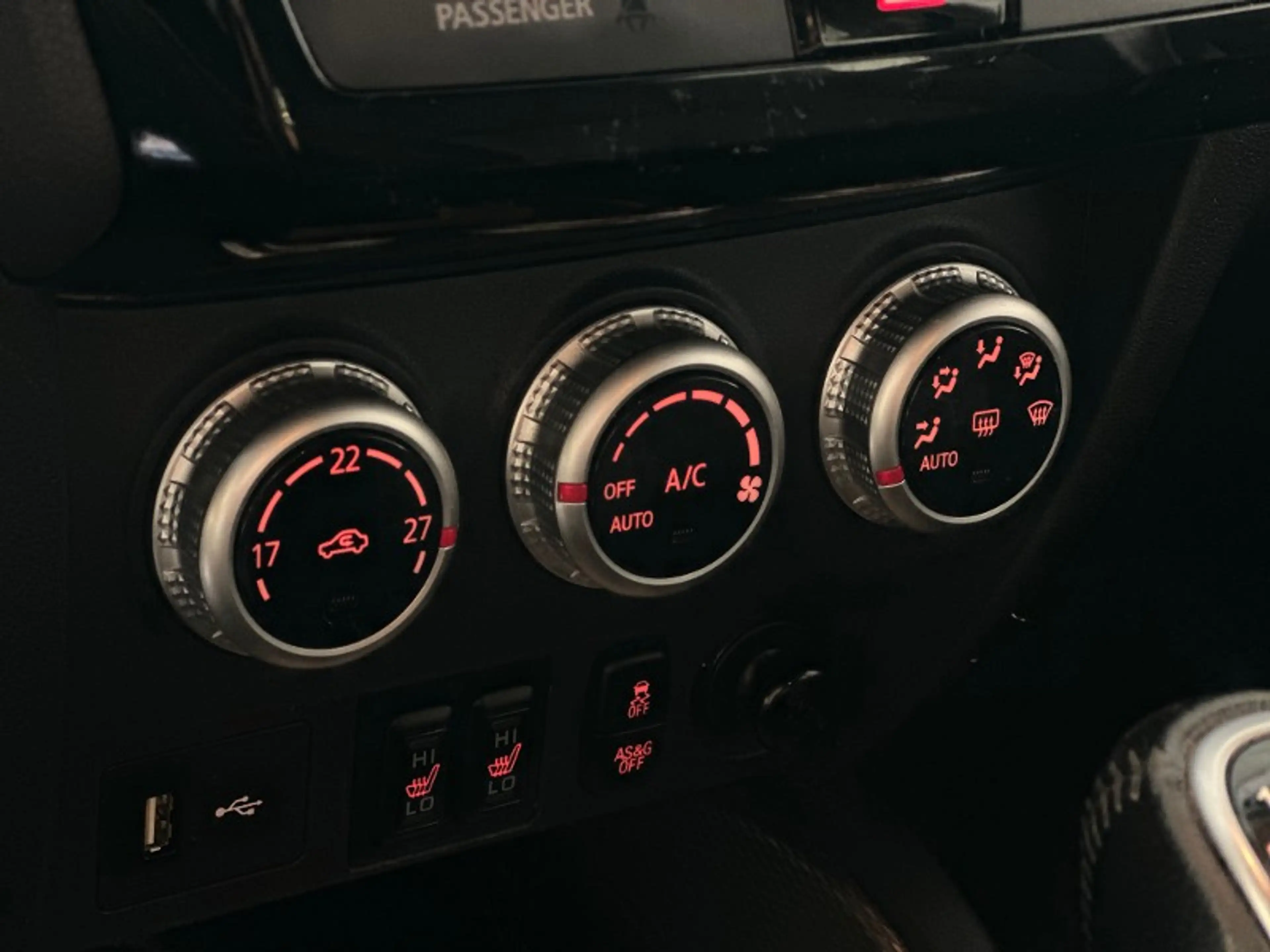 Mitsubishi ASX Intro Edition 2.0 MIVEC ClearTec 2WD 5-Gang — photo 9