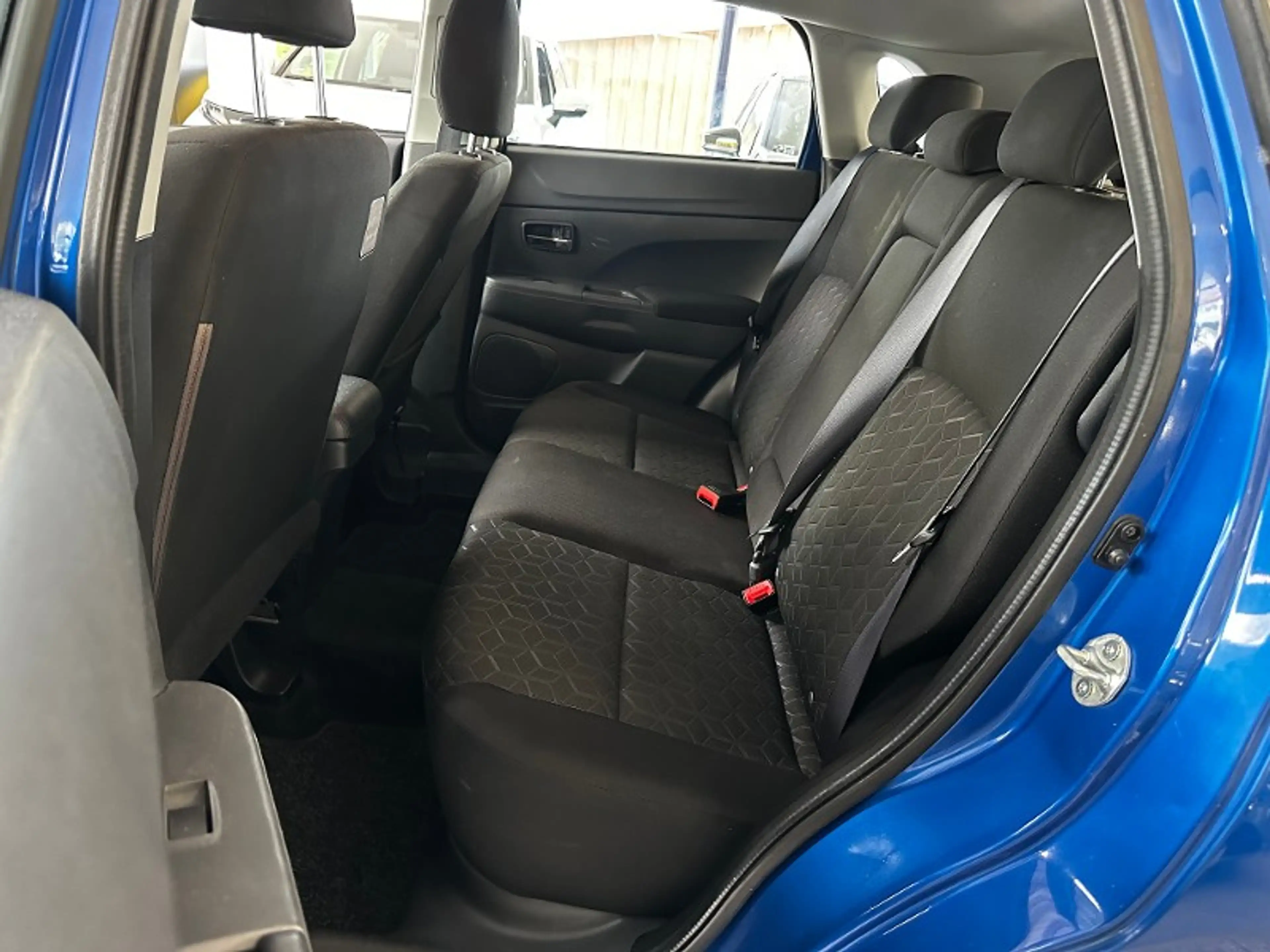 Mitsubishi ASX Intro Edition 2.0 MIVEC ClearTec 2WD 5-Gang — photo 11