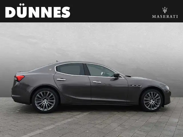 Maserati Ghibli view 3