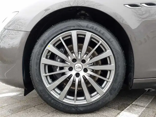 Maserati Ghibli view 6