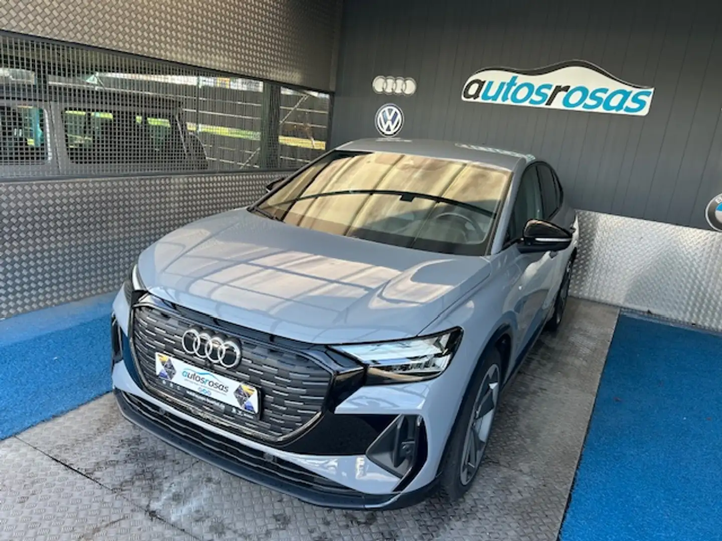 Audi Q4 e-tron Sportback 35 S Line 55KWh Bleu - 1