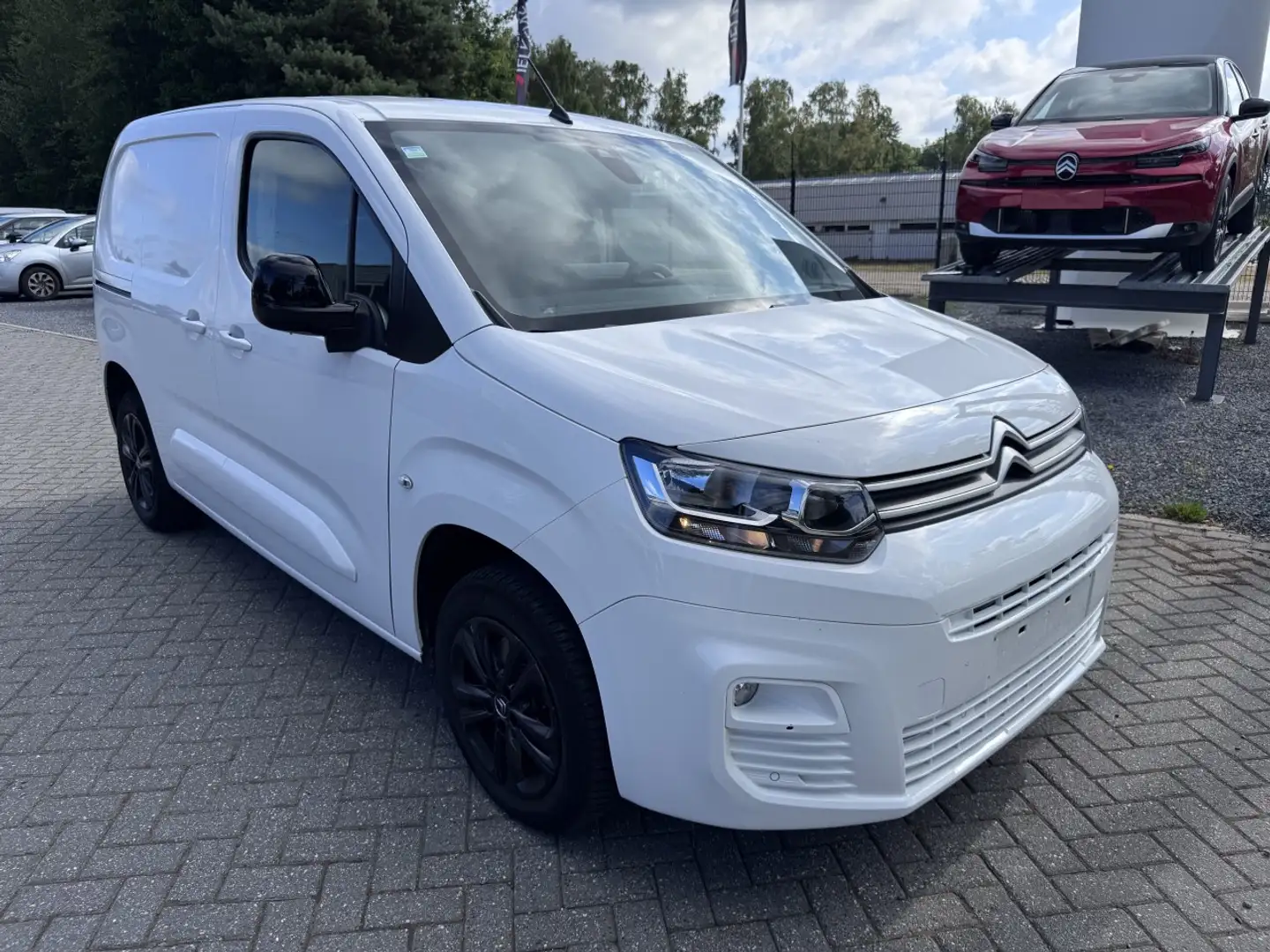 Citroen Berlingo 1.5 BlueHDi 130 Automaat Driver L1 Wit - 2