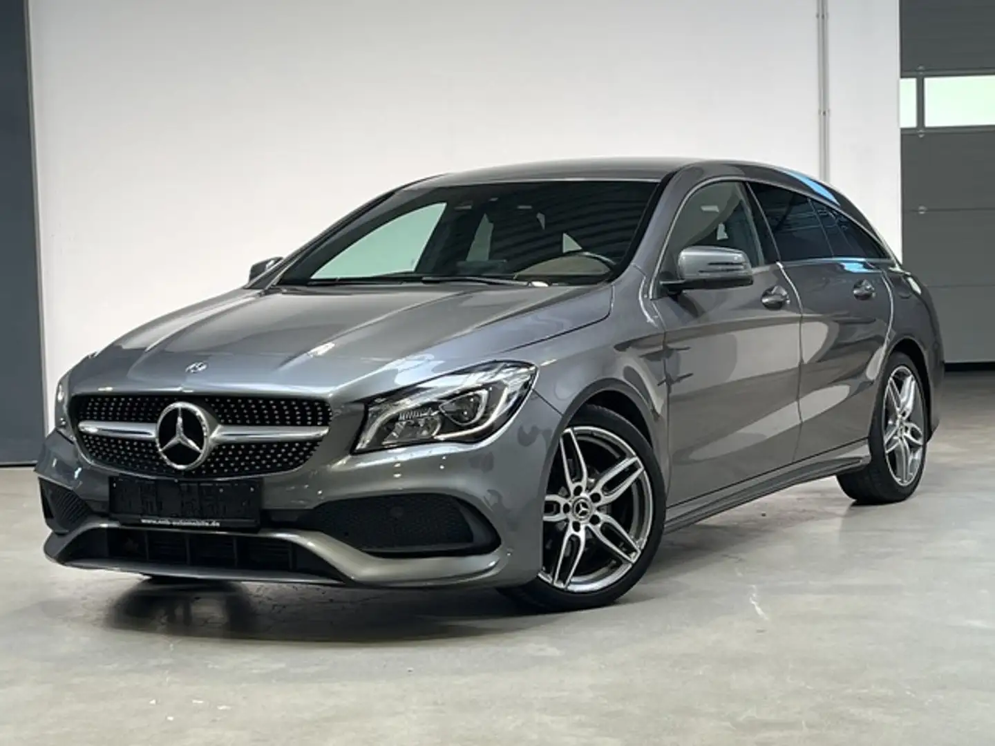 Mercedes-Benz CLA 200 AMG Kamera Keyless LED Diamant Gris - 1