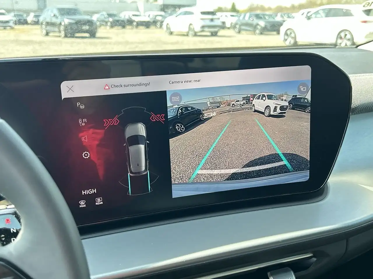 Audi Q3 снимка Audi Q3