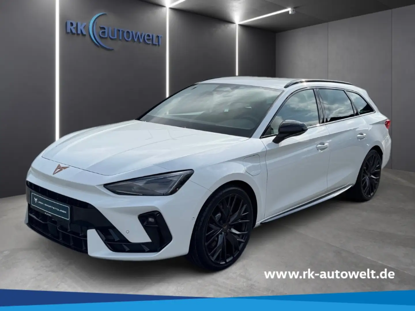 CUPRA Leon Sportstourer 1.5 e-Hybrid VZ Matrix AHK Sennheiser Blanc - 1