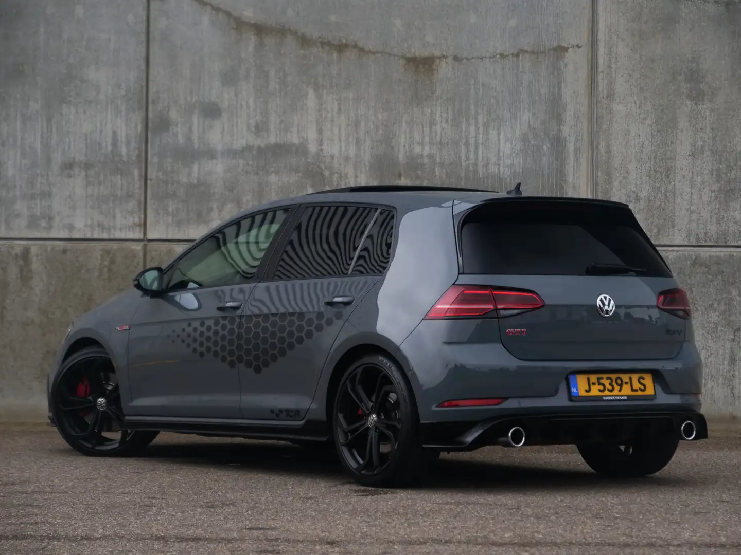 Volkswagen Golf GTI 2.0 TSI TCR | panorama | keyless go&entry | zeer n Grijs - 2