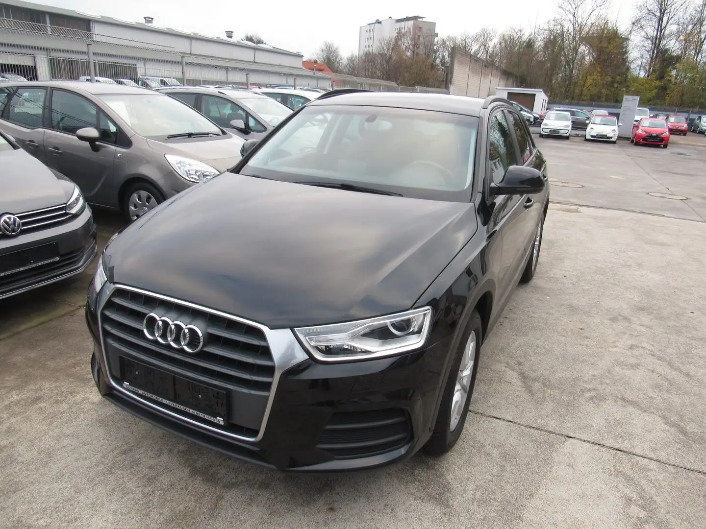 Audi Q3 KLIMA,ALU,NAVI.SITZHEIZUNG. Black - 1