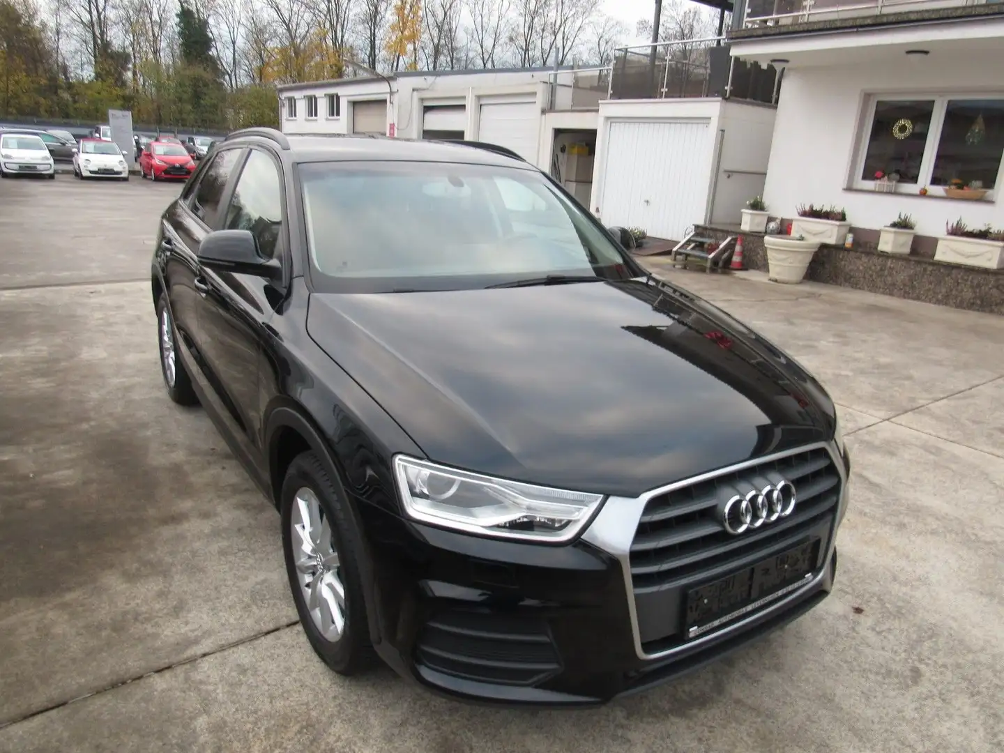 Audi Q3 KLIMA,ALU,NAVI.SITZHEIZUNG. Black - 2