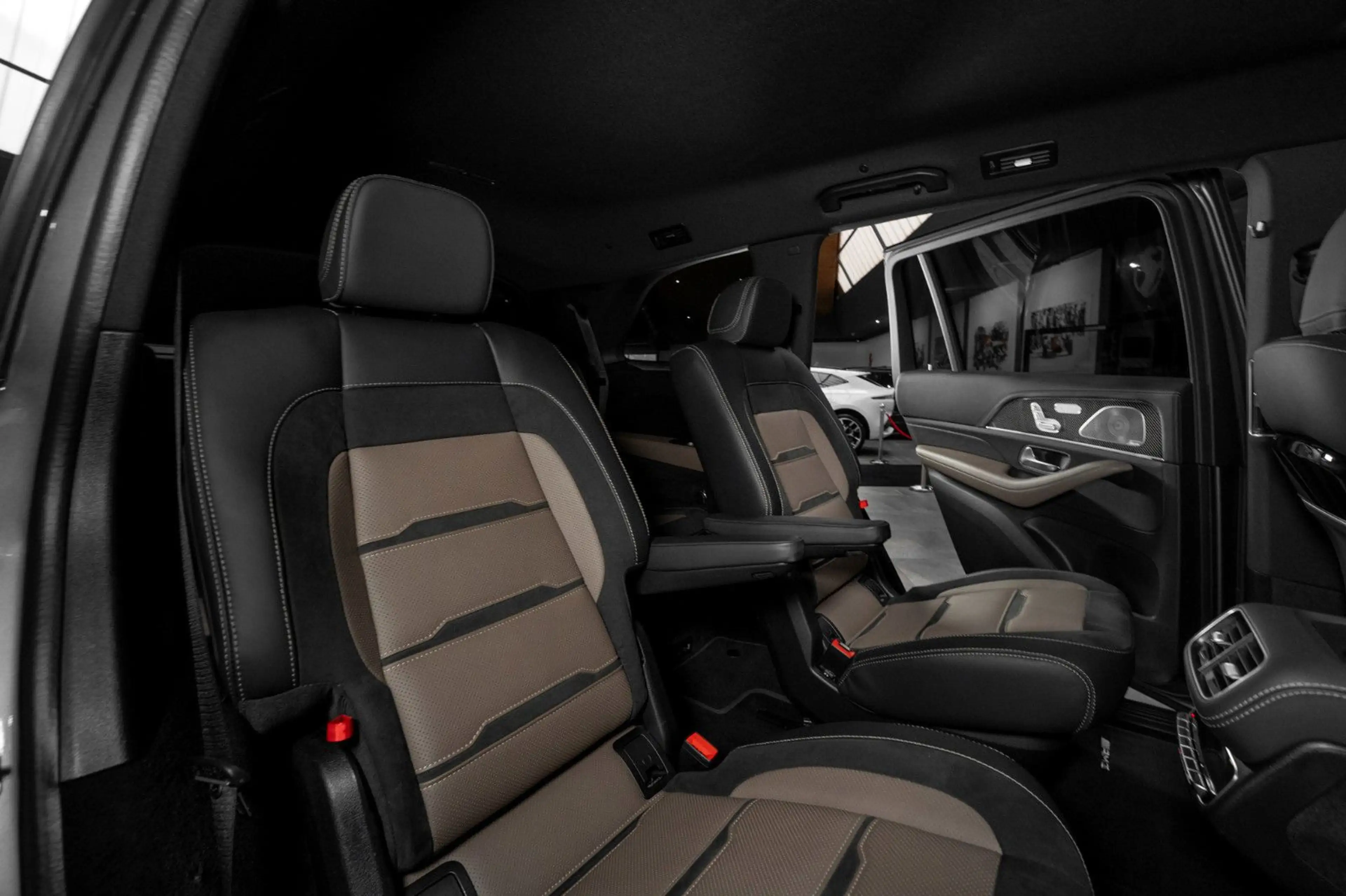 Mercedes-Benz GLS 63 AMG AMG 4M+ #6-SITZE #23ALU #NIGHT-PAKET #1HD — photo 10