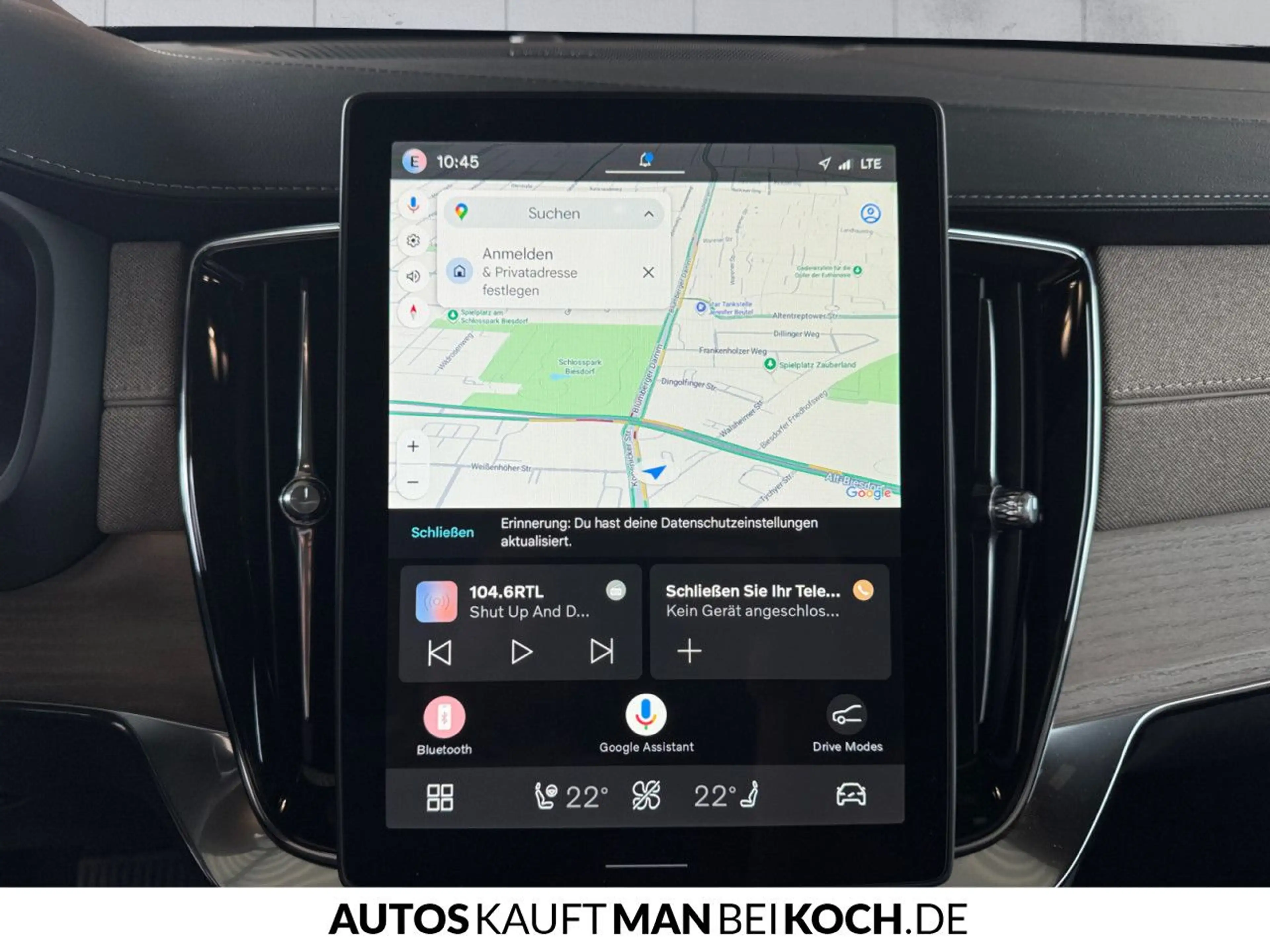 Volvo XC90 T8 AWD Plug-in Hybrid Plus Dark — photo 12
