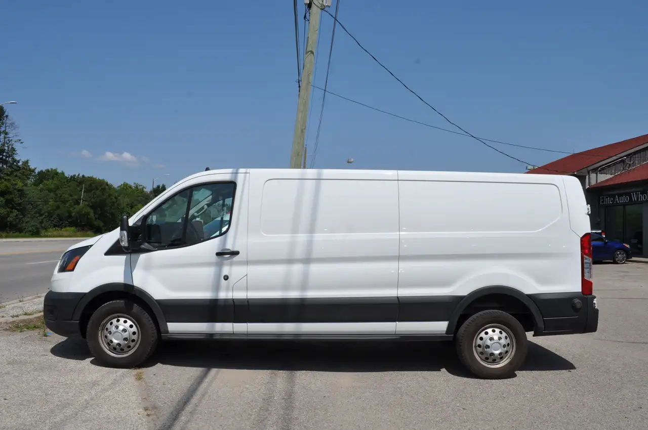 Ford Transit Cargo Van снимка Ford Transit Cargo Van