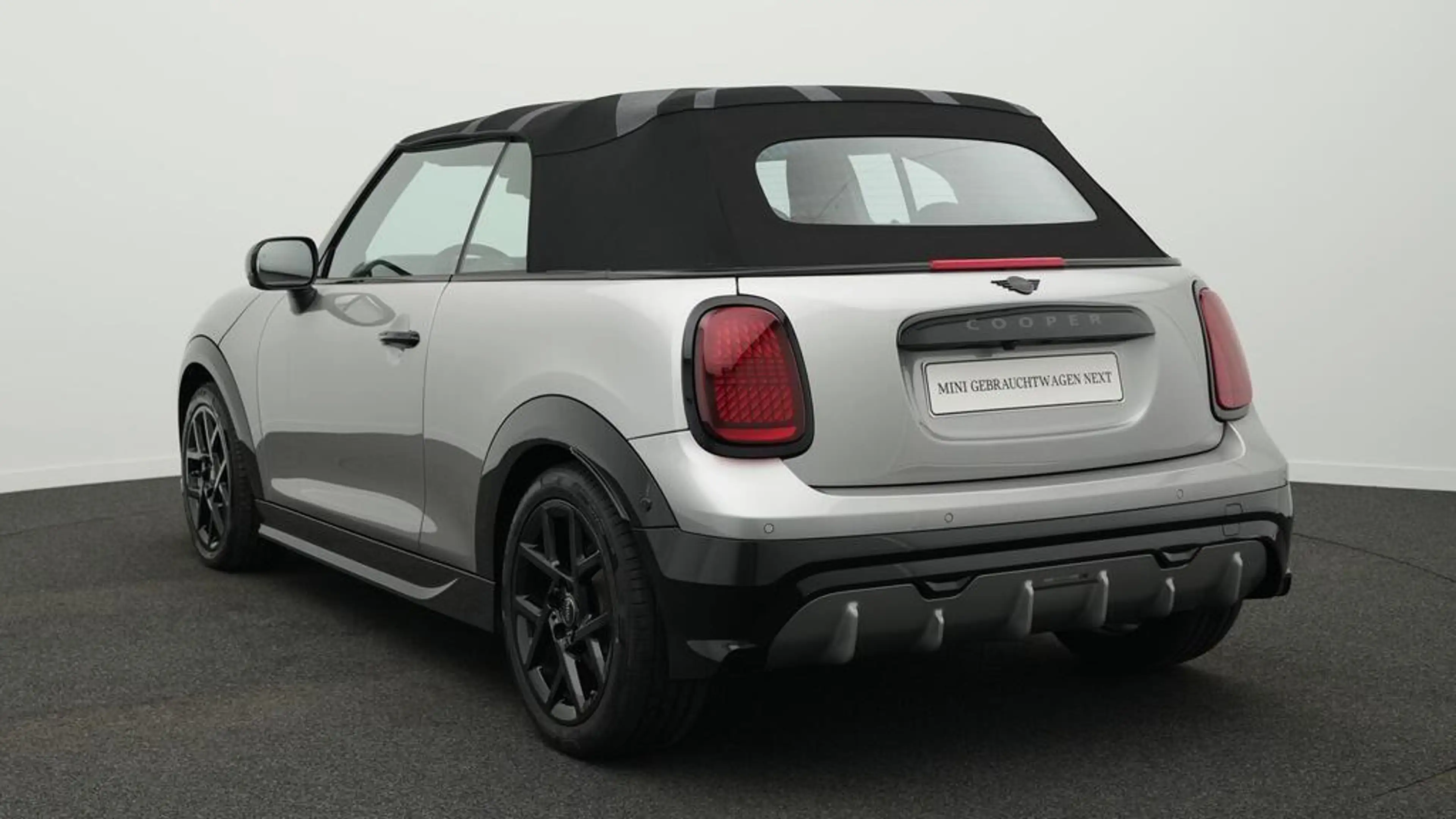 MINI Cooper C Cabrio John Cooper Works Trim — photo 4