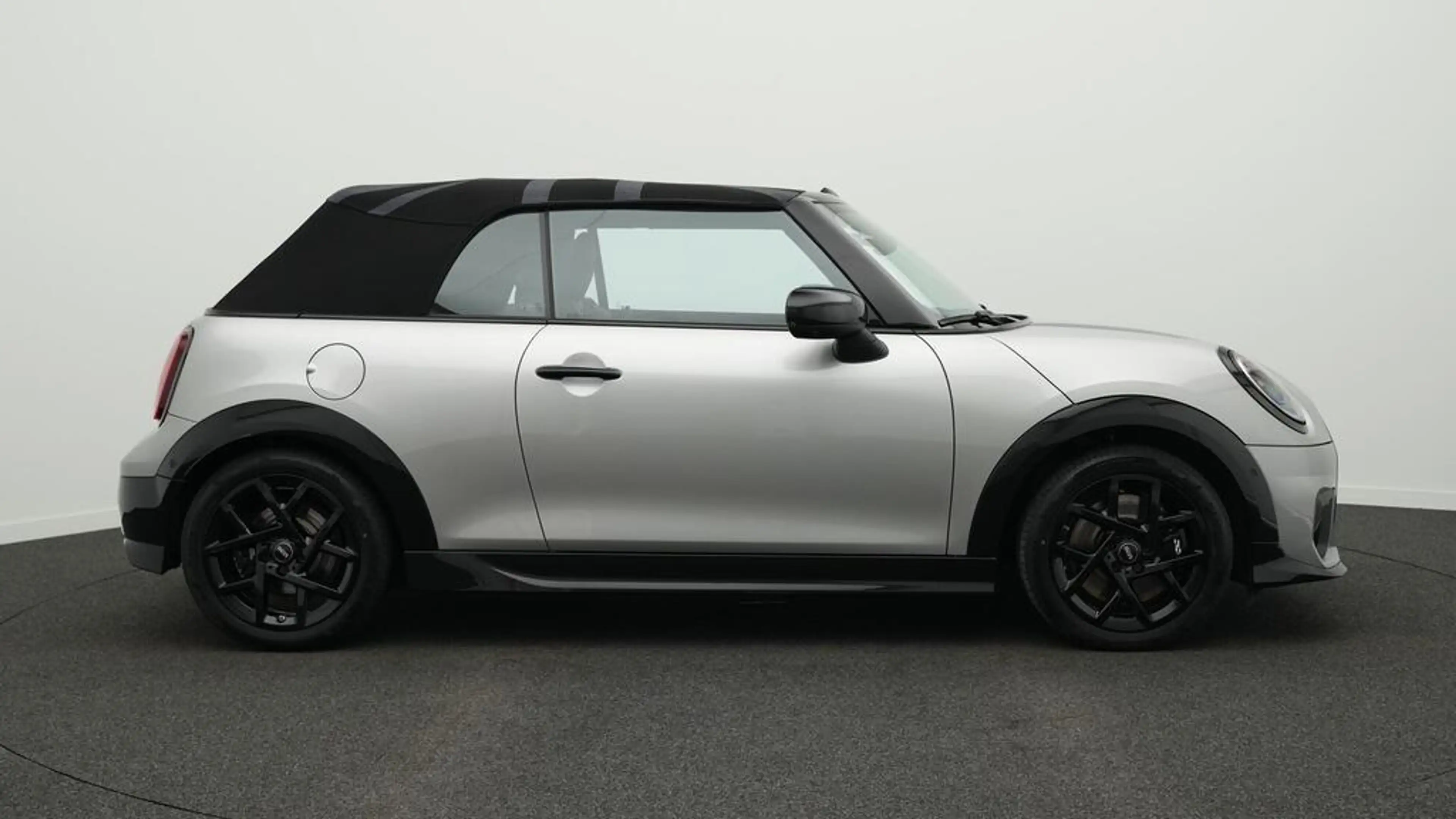 MINI Cooper C Cabrio John Cooper Works Trim — photo 3