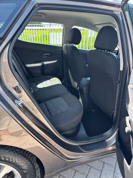 Kia Ceed / cee'd 1.4 CVVT AIRCO/4 SEIZOENEN BAND/PARROT. — photo 6