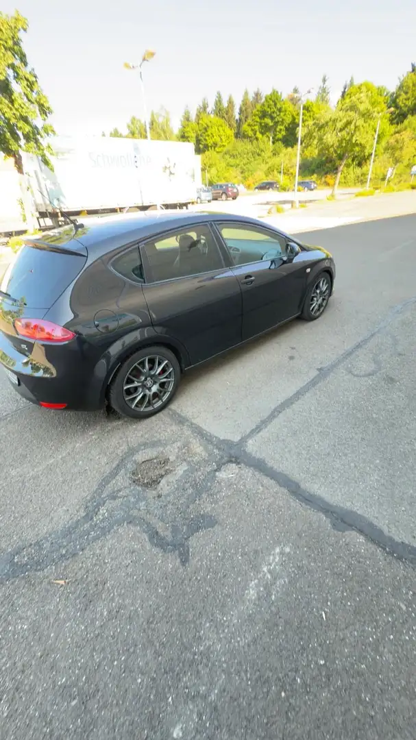 SEAT Leon 2.0 T FSI Cupra R - 2