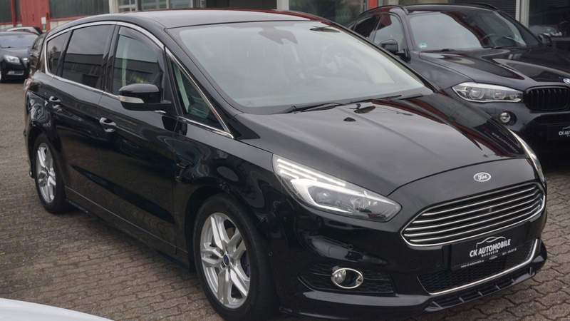 Ford S-Max Titanium 360°*NAVI*SBL*LED*LEDER*KEYLESS!! — photo 3