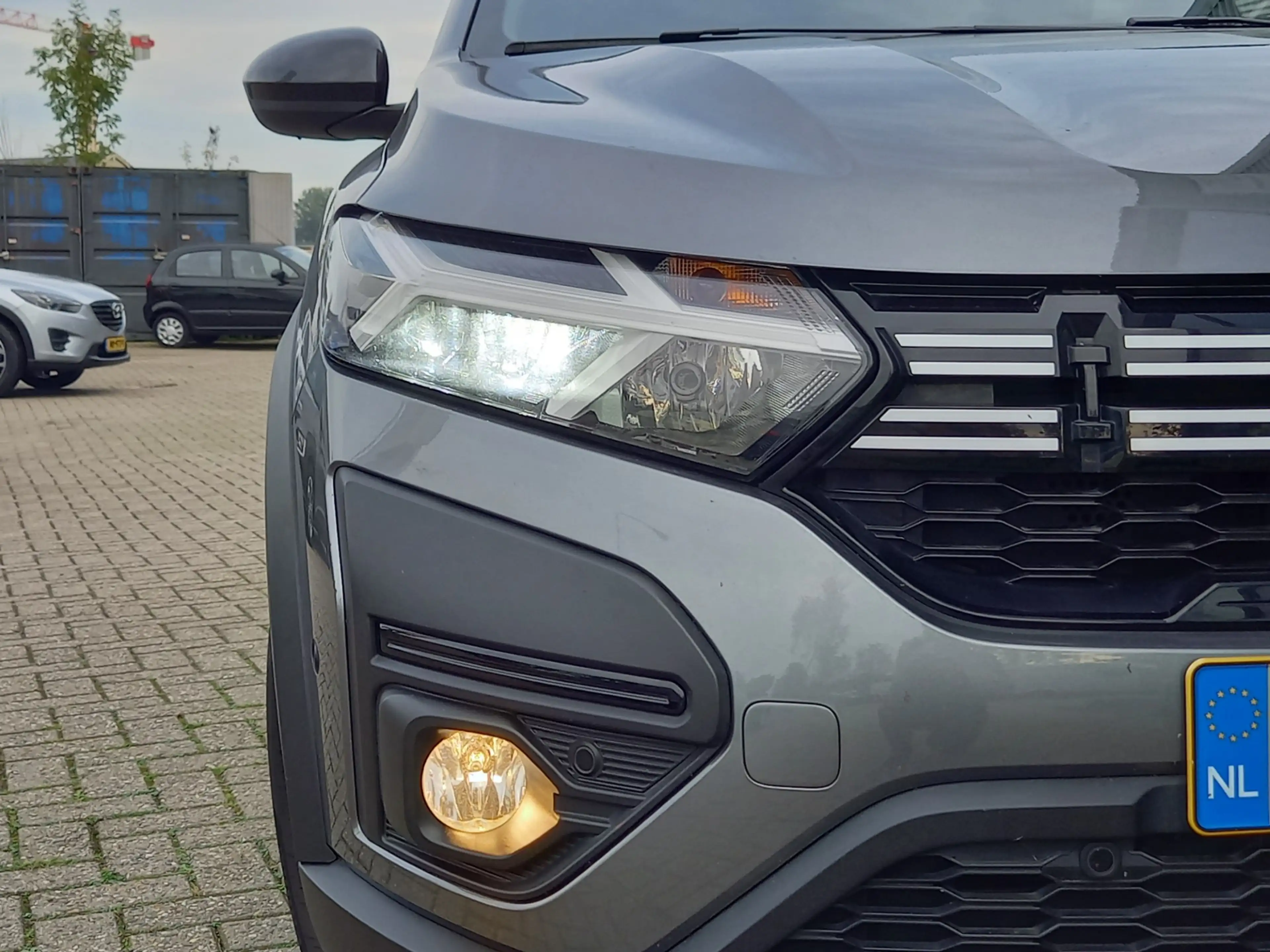 Dacia Jogger 1.6 Hybrid 140 Extreme 7P - CAMERA - PDC V/A - CAR — photo 11