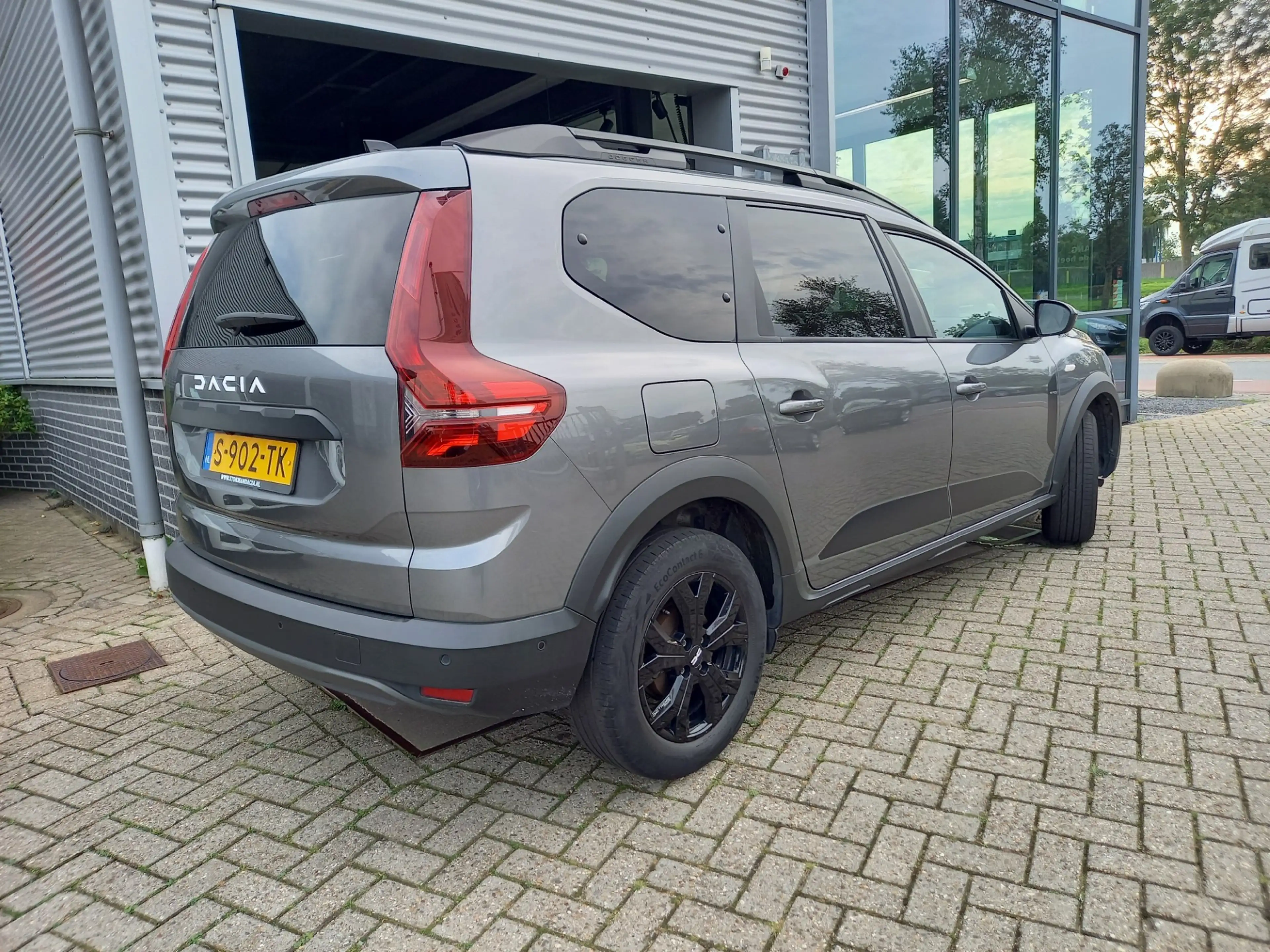Dacia Jogger 1.6 Hybrid 140 Extreme 7P - CAMERA - PDC V/A - CAR — photo 6
