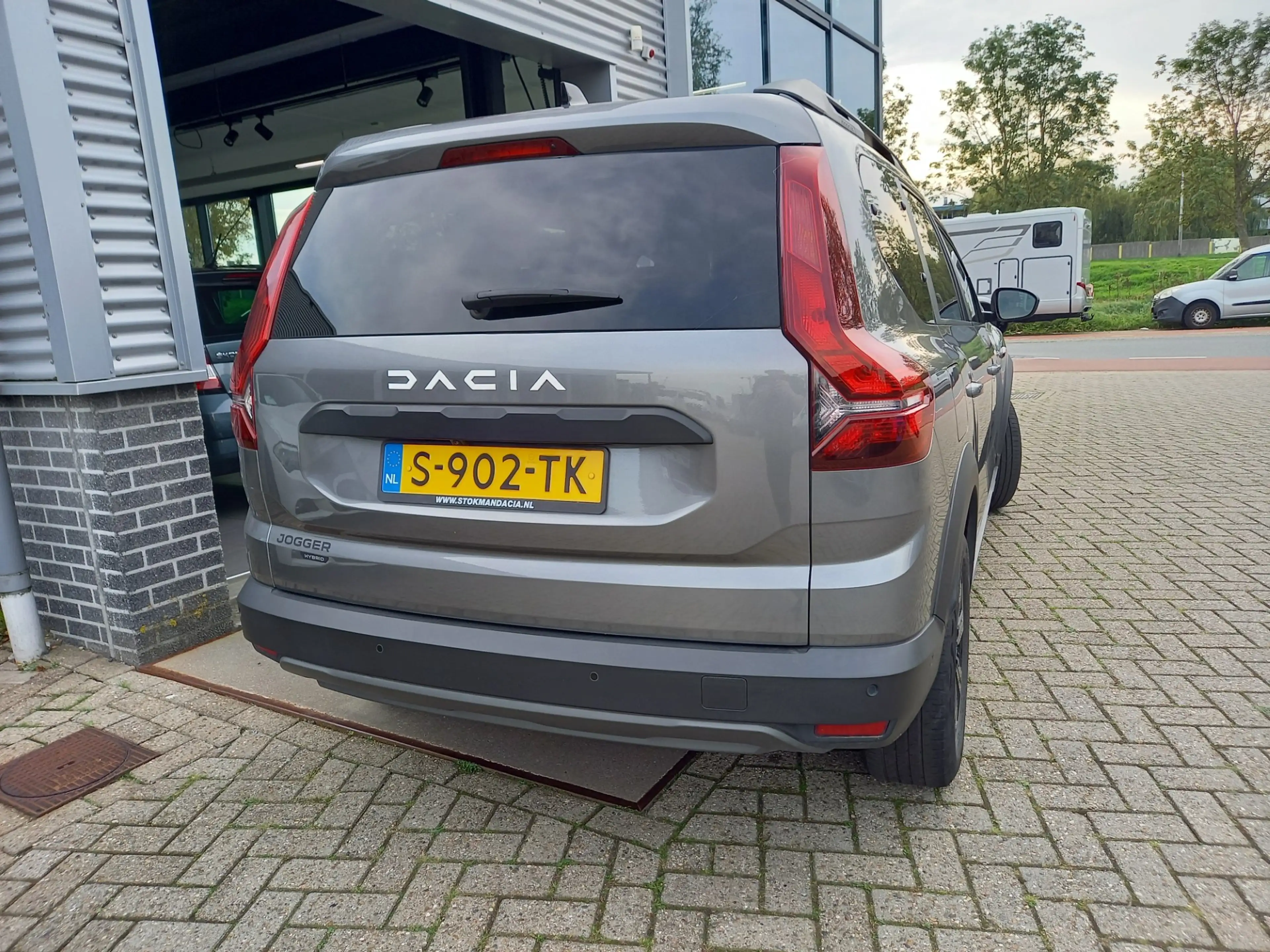 Dacia Jogger 1.6 Hybrid 140 Extreme 7P - CAMERA - PDC V/A - CAR — photo 7