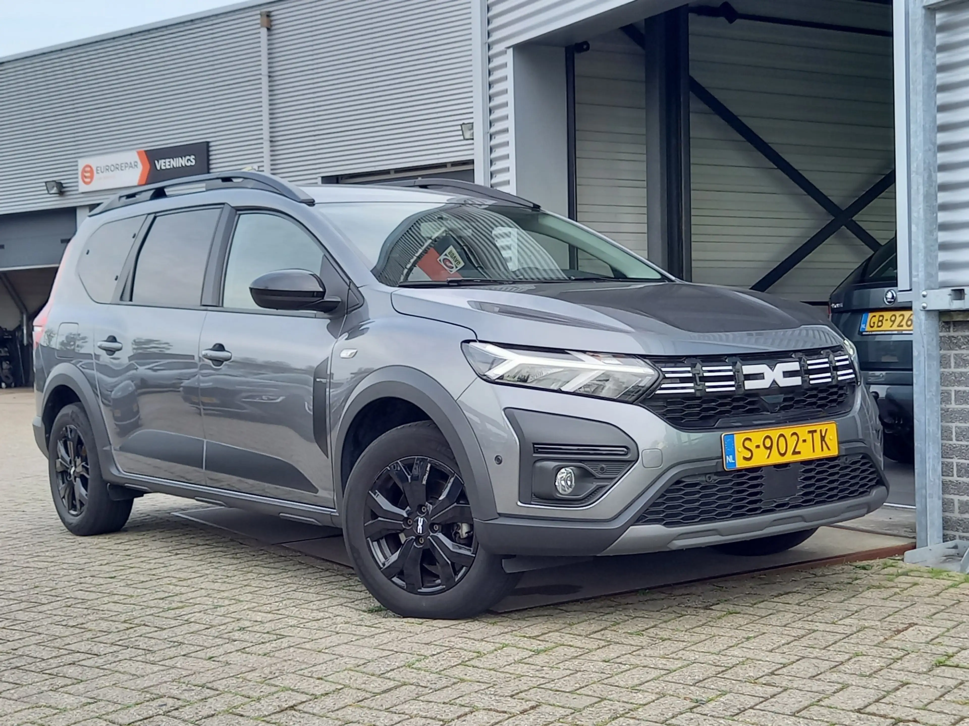 Dacia Jogger 1.6 Hybrid 140 Extreme 7P - CAMERA - PDC V/A - CAR — photo 2