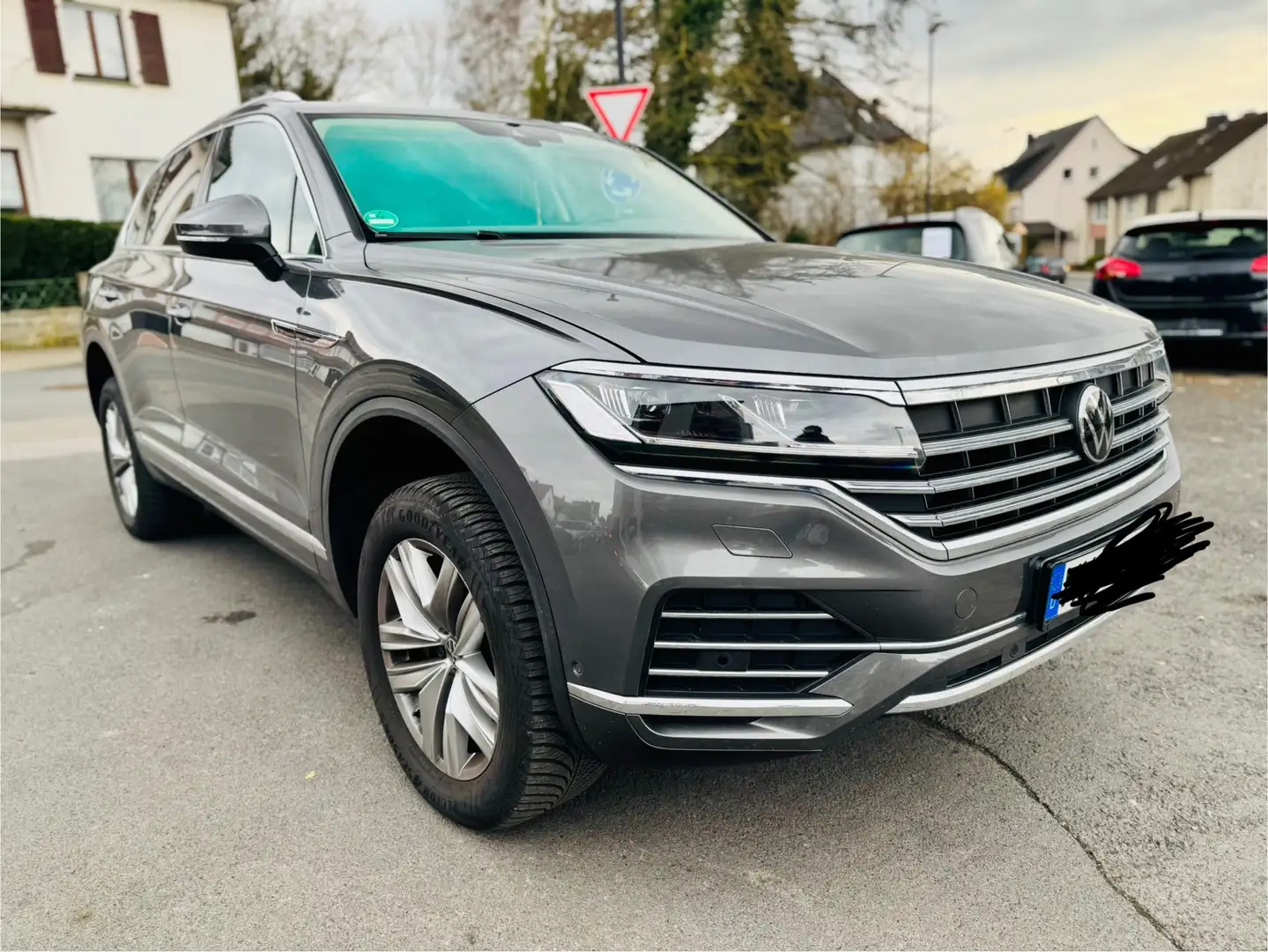 Volkswagen Touareg Atmosphere 4Motion Серый - 1