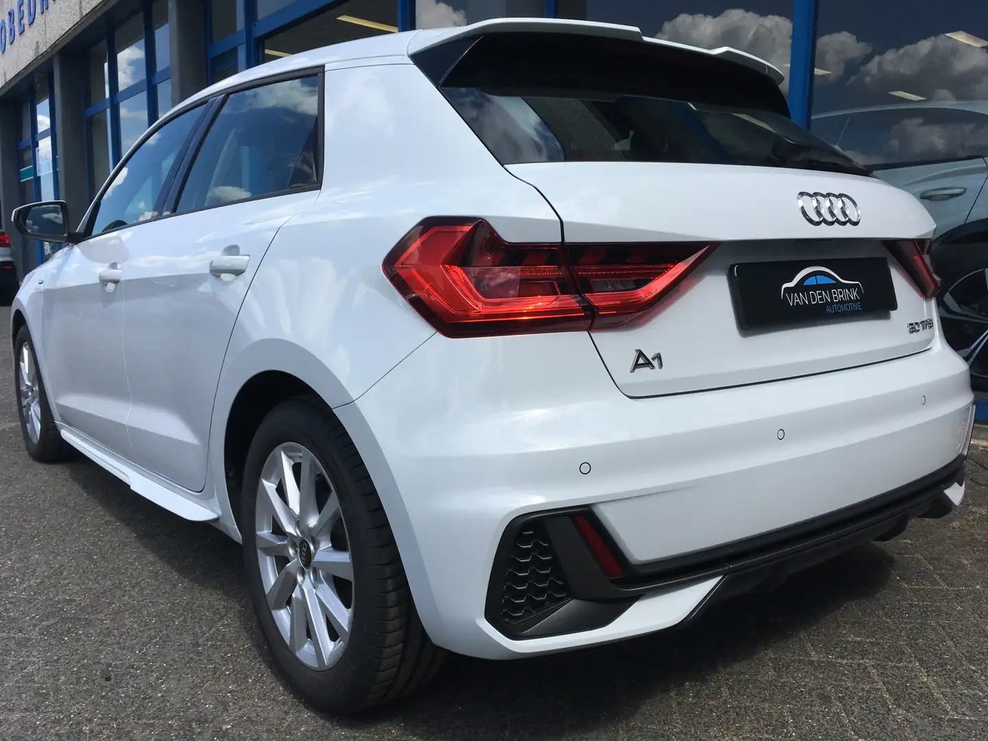 Audi A1 Sportback 30 TFSI S-Line CarPlay + Navigatie Wit - 2