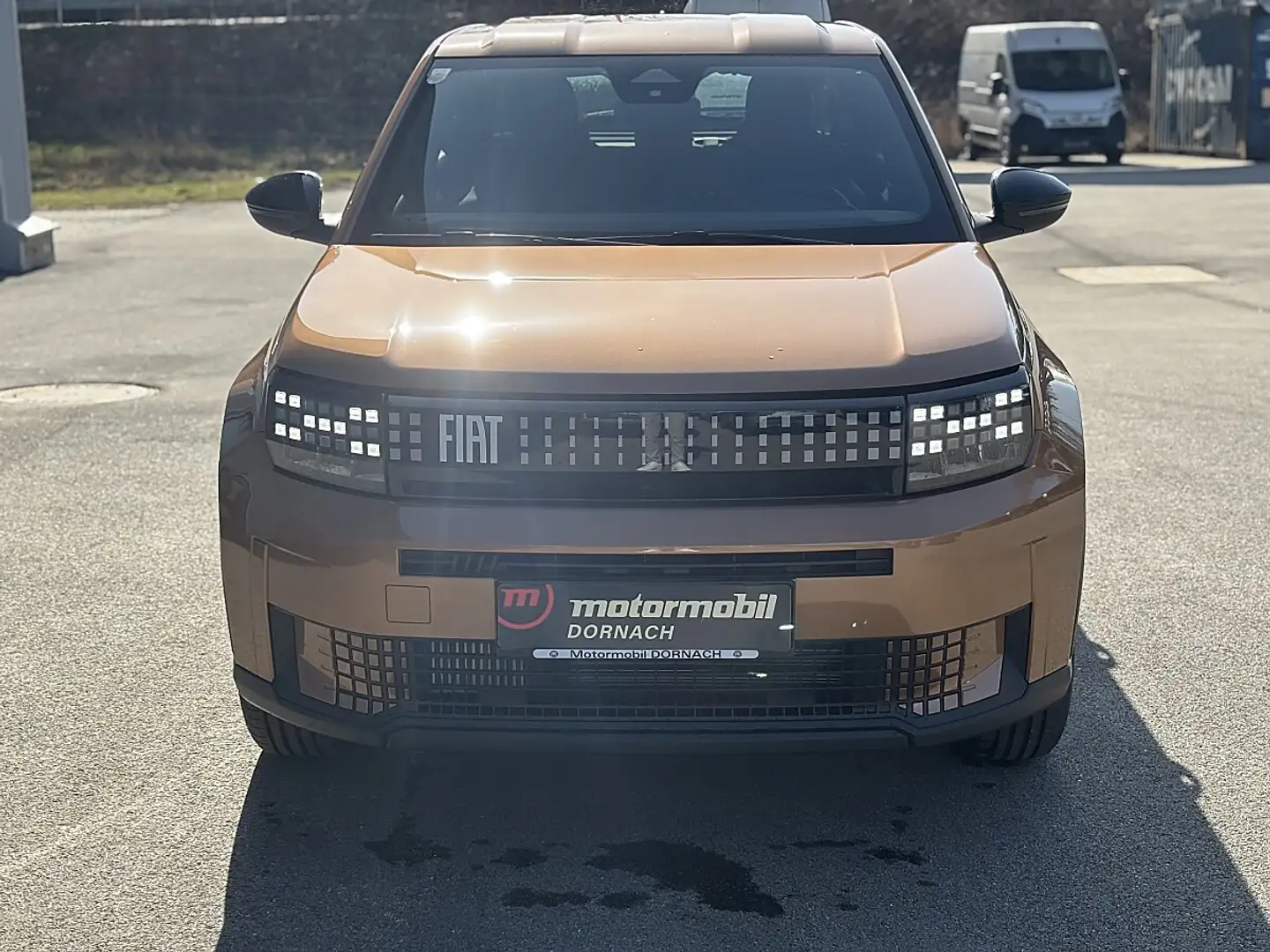 Fiat Grande Panda Hybrid mHEV 110 6-Gang eDCT Icon Braun - 2
