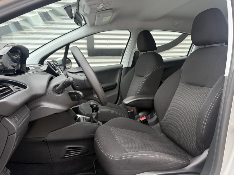 Peugeot 208 1.2 PureTech Blue Lion 2e Eigenaar|Carplay|Cruise| — photo 4