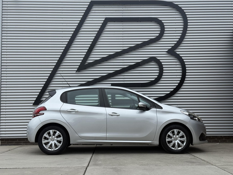 Peugeot 208 1.2 PureTech Blue Lion 2e Eigenaar|Carplay|Cruise| — photo 9