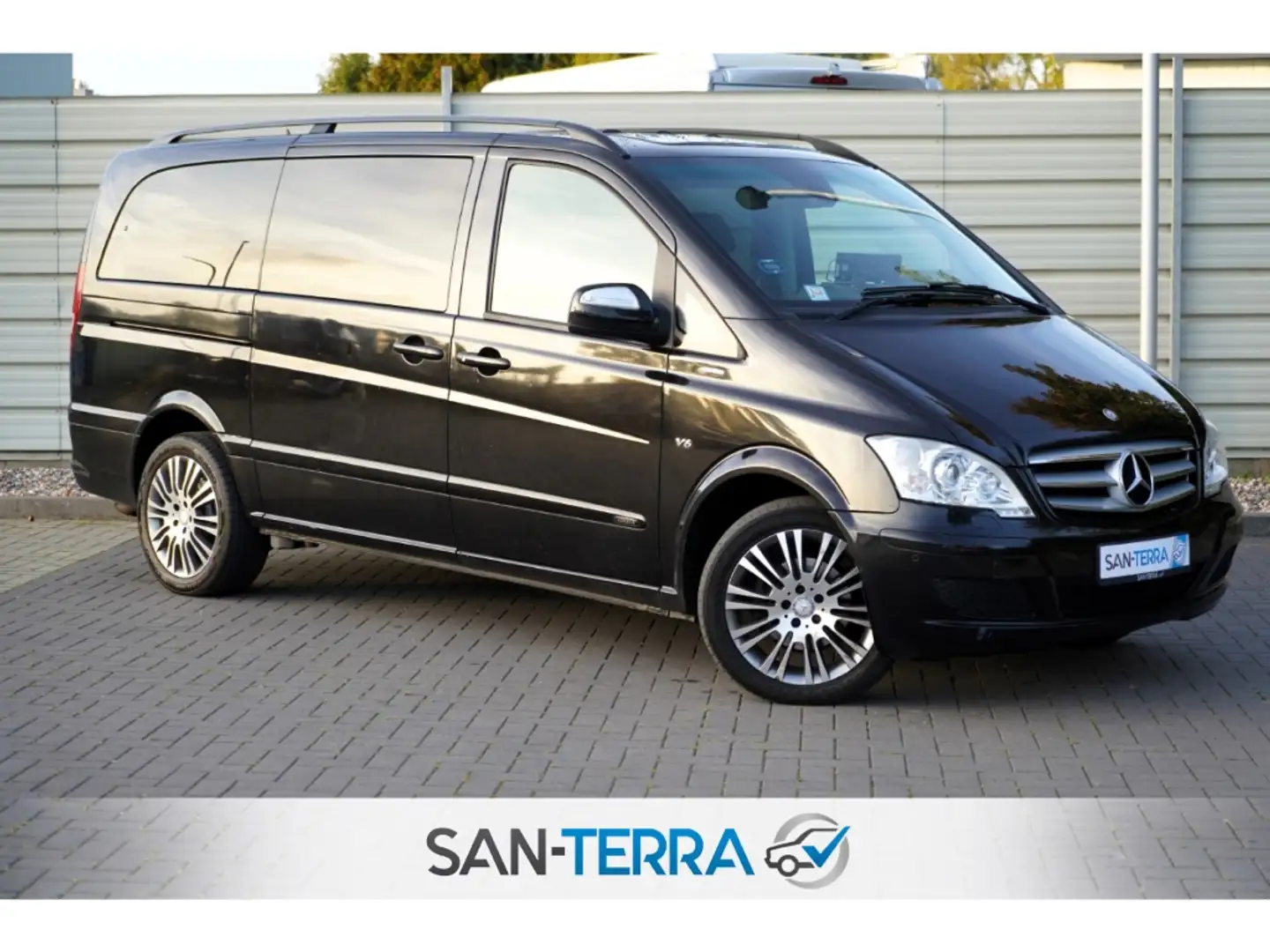 Mercedes-Benz Viano 3.0 CDI AMBIENTE LEDER*PANO*KAMERA*NAVI*XENON*AHK* Schwarz - 2