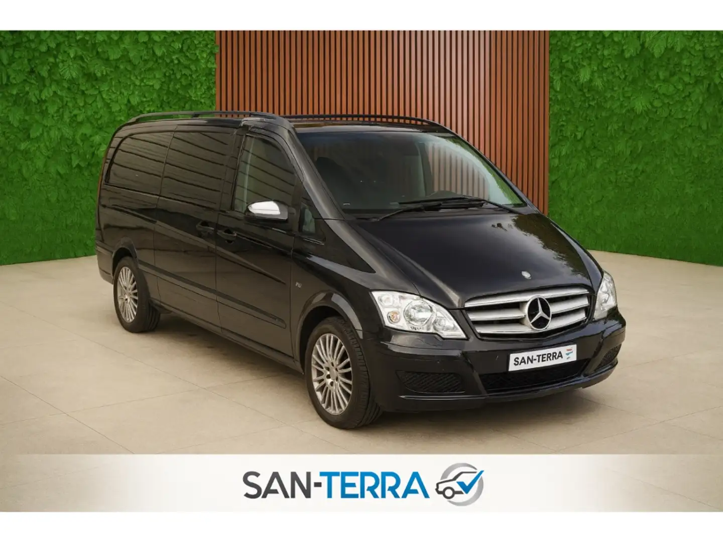 Mercedes-Benz Viano 3.0 CDI AMBIENTE LEDER*PANO*KAMERA*NAVI*XENON*AHK* Schwarz - 1