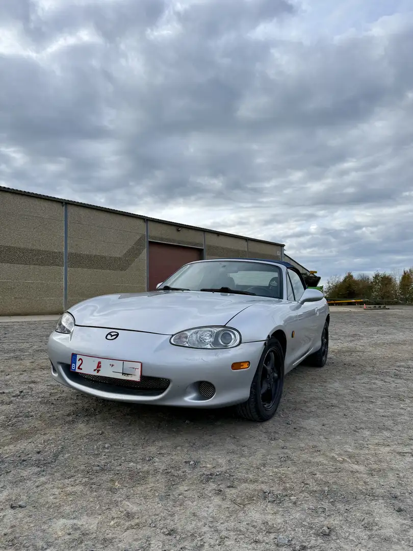 Mazda MX-5 Серебристый - 2