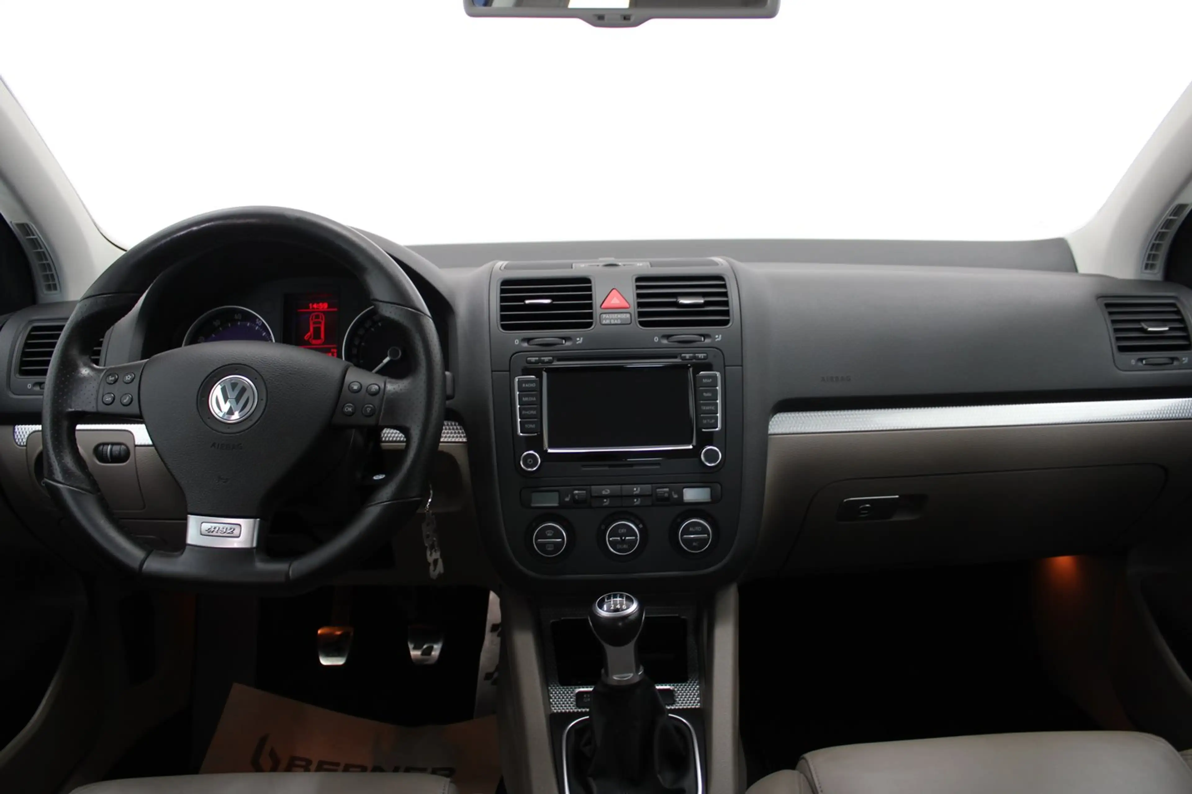 Volkswagen Golf R R32 4MOTION — photo 6