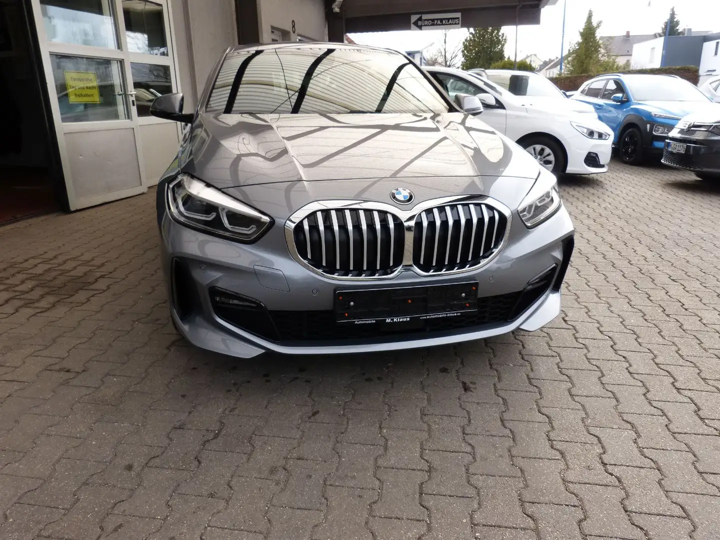 BMW 118 i M Sport AUT. LIVE-COCK.-PROF. LED 18 ZOLL Gris - 2