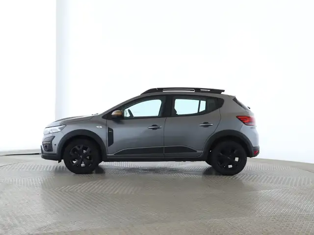 Dacia Sandero Stepway view 2