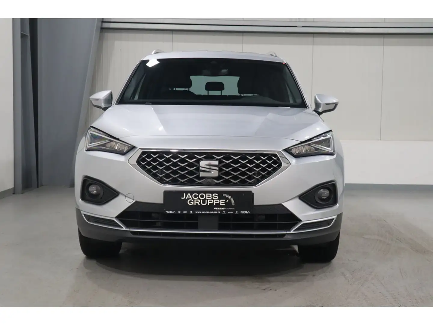 SEAT Tarraco 2.0 TDI DSG Navi*AHK*CAM*SHZ Xcellence Silber - 2