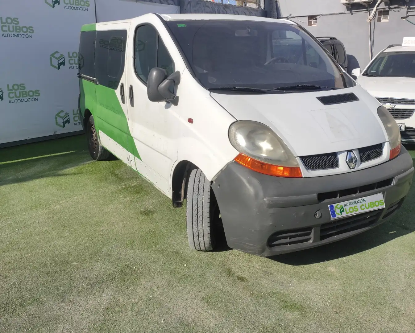 Renault Trafic 1.9DCi Combi9 27 Corto Normal 100 Blanco - 2