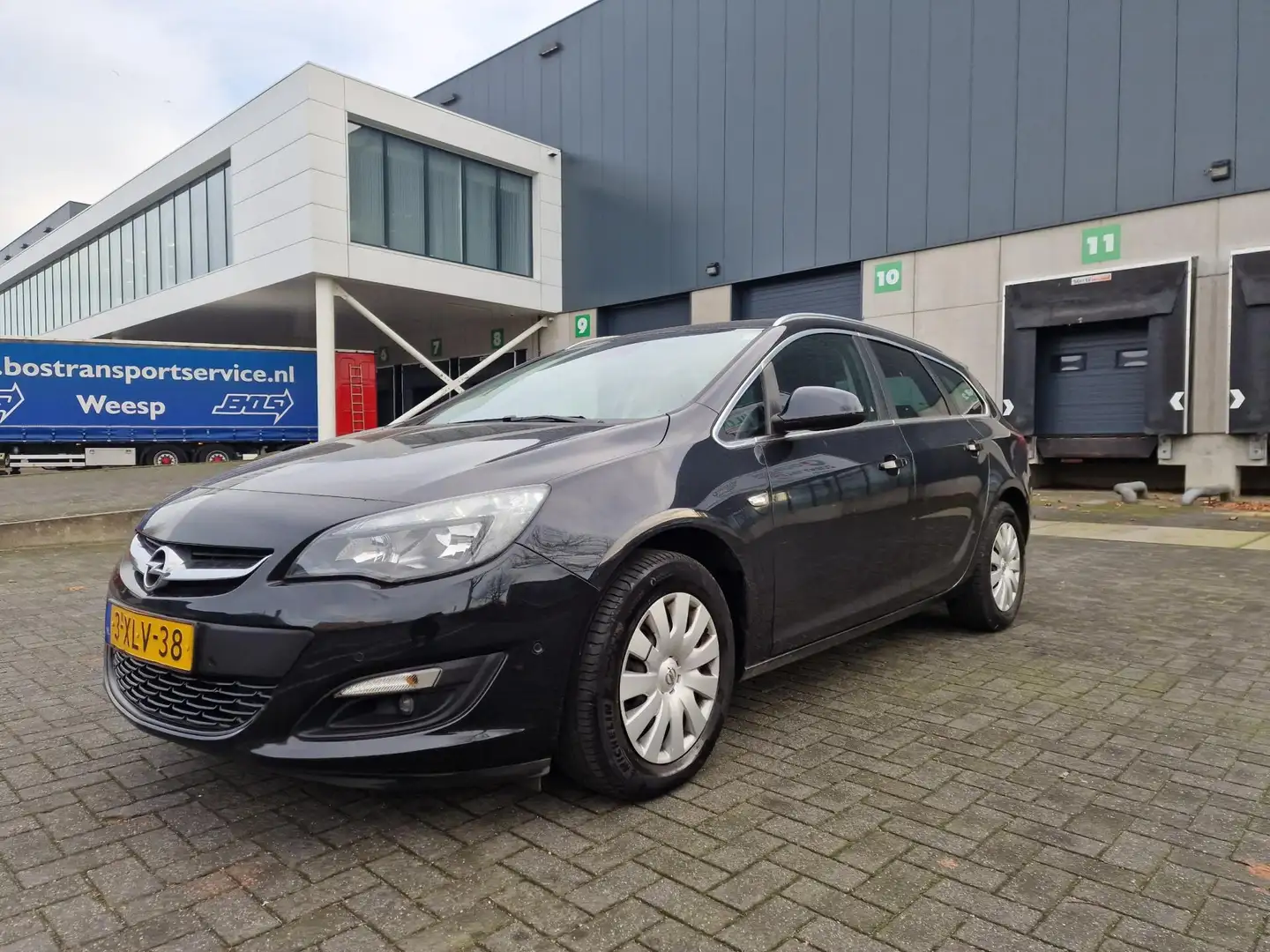 Opel Astra Sports Tourer 1.6 CDTi Design PSENSOR CRUISE 2 X S Schwarz - 1