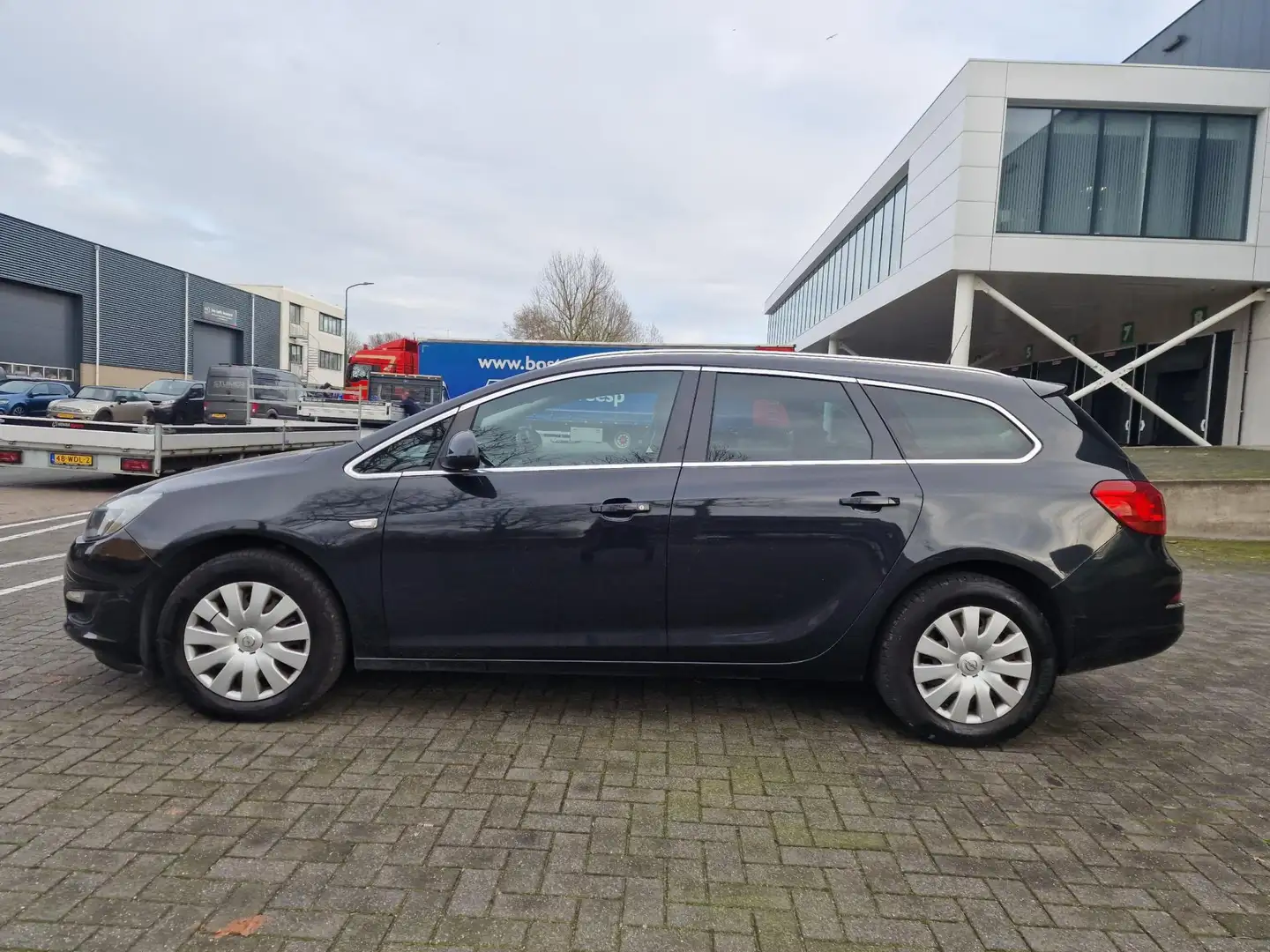 Opel Astra Sports Tourer 1.6 CDTi Design PSENSOR CRUISE 2 X S Schwarz - 2