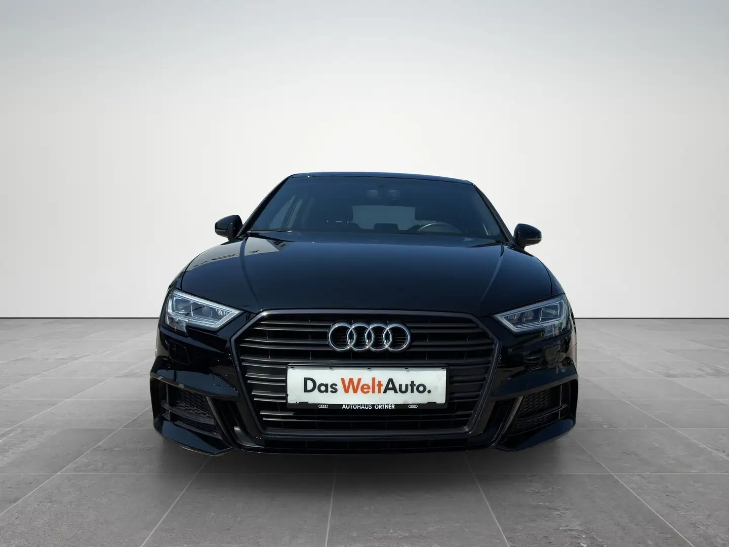 Audi A3 30 TFSI intense Schwarz - 2