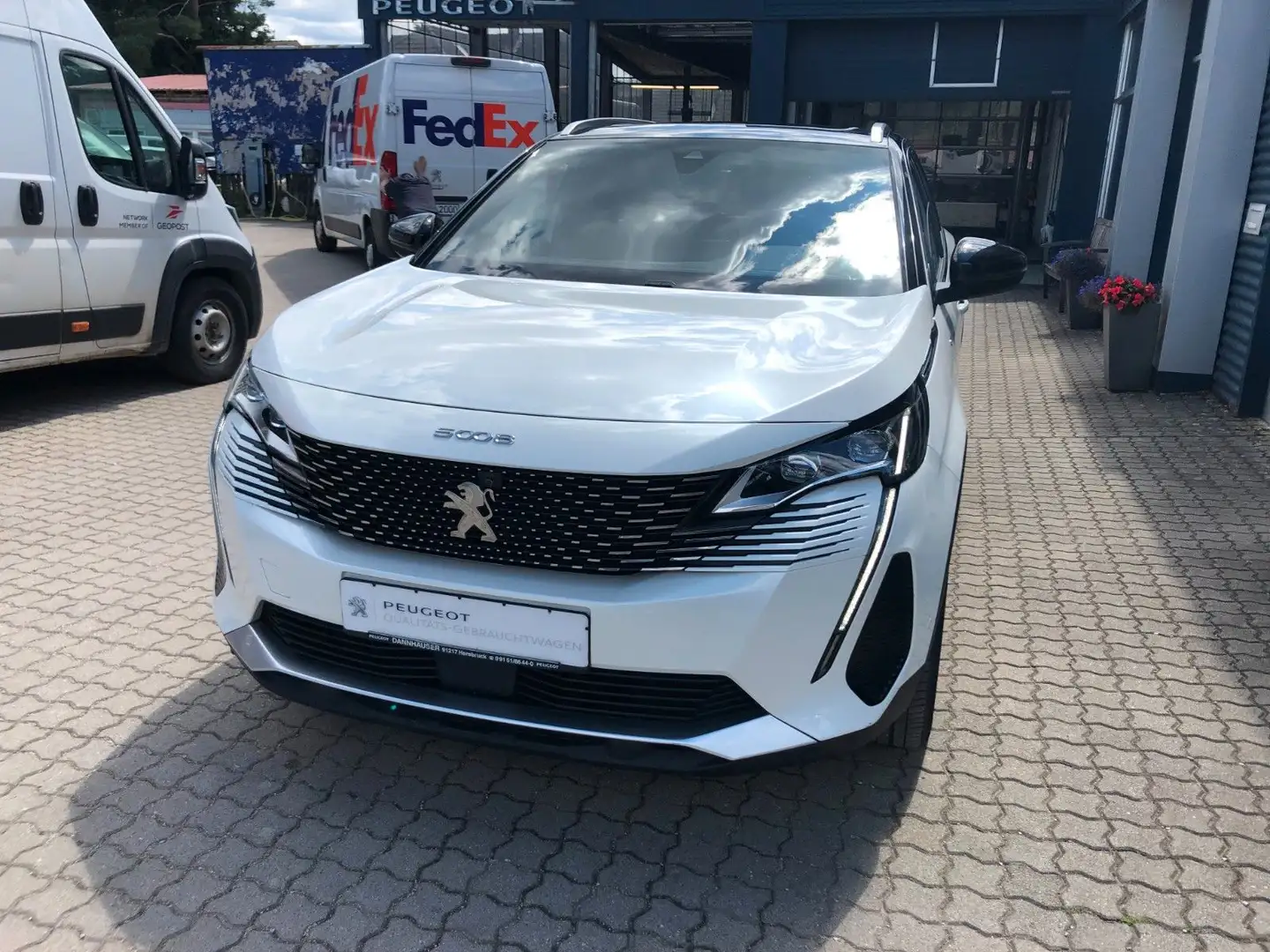 Peugeot 5008 BlueHDi 180 EAT8 GT Pack Blanc - 1